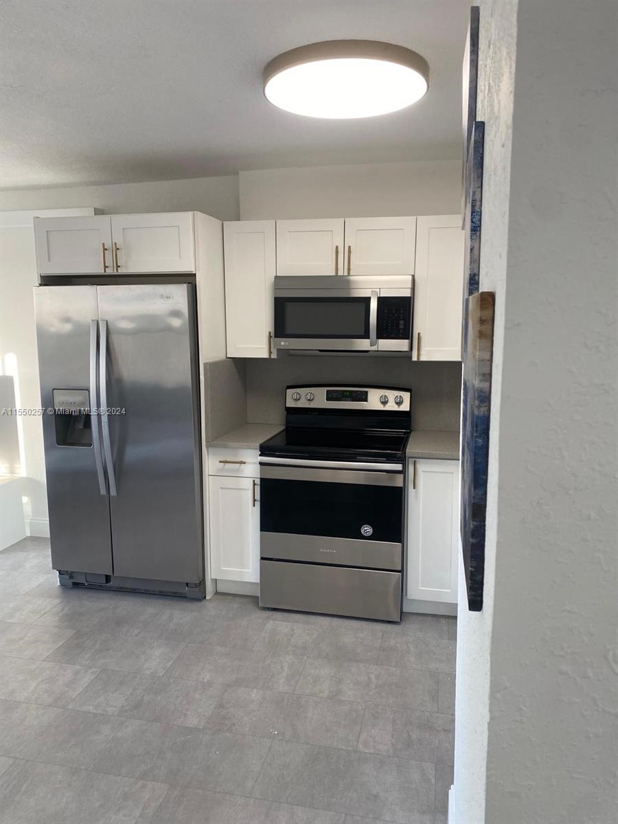 16410 Miami Dr 502, North Miami Beach, Florida 33162, 2 Bedrooms Bedrooms, ,1 BathroomBathrooms,Residential,For Sale,16410 Miami Dr 502,A11550257