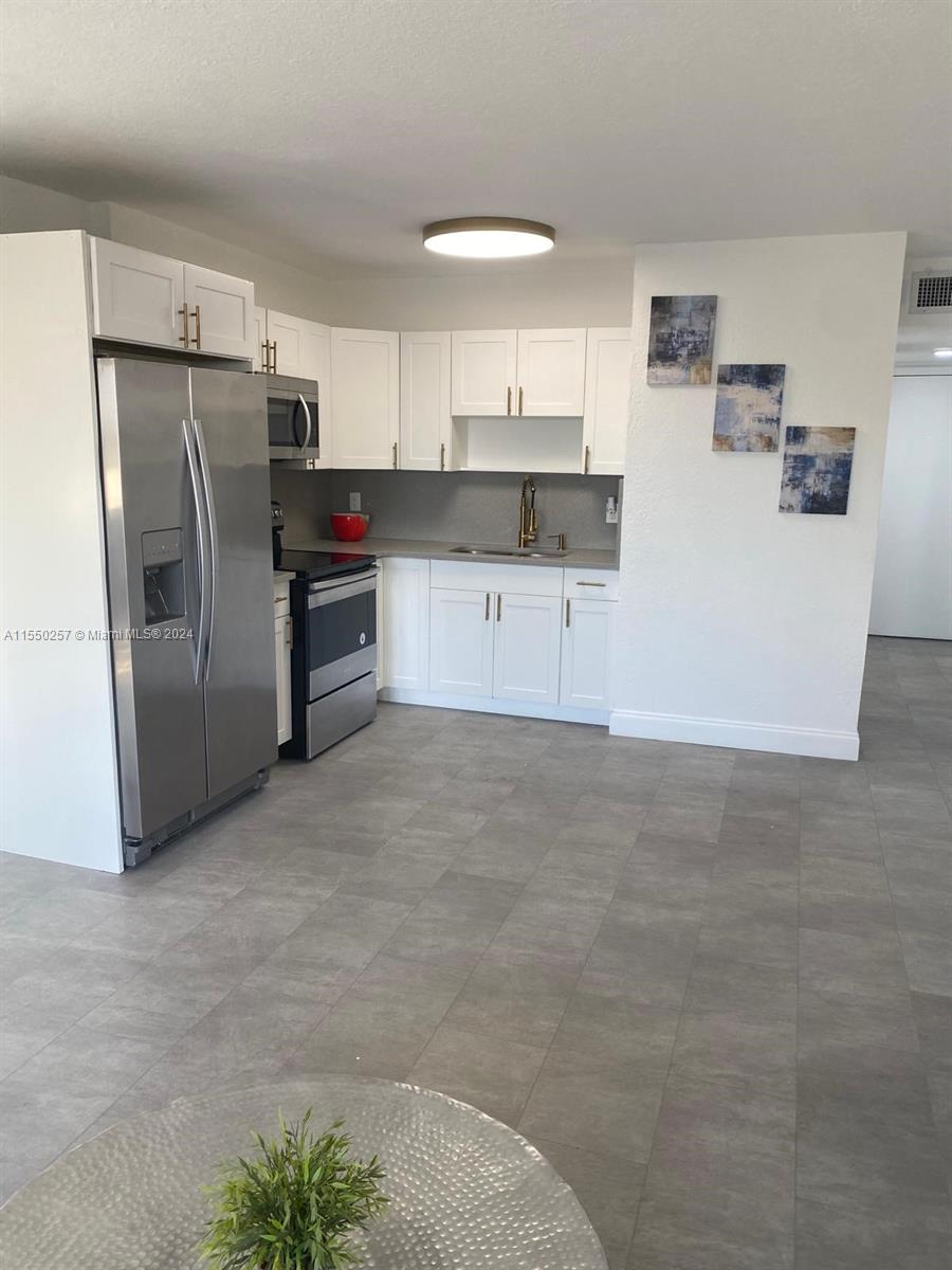 16410 Miami Dr 502, North Miami Beach, Florida 33162, 2 Bedrooms Bedrooms, ,1 BathroomBathrooms,Residential,For Sale,16410 Miami Dr 502,A11550257