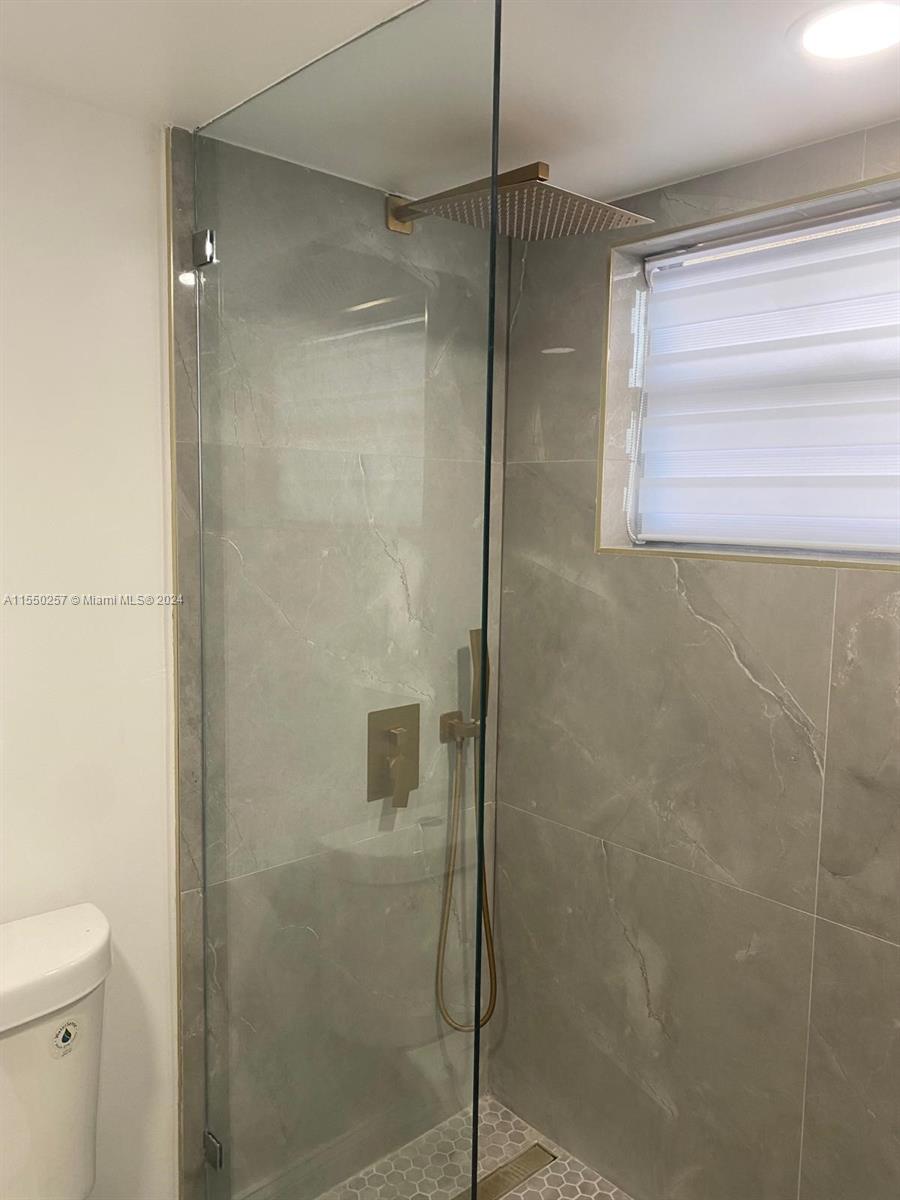 16410 Miami Dr 502, North Miami Beach, Florida 33162, 2 Bedrooms Bedrooms, ,1 BathroomBathrooms,Residential,For Sale,16410 Miami Dr 502,A11550257