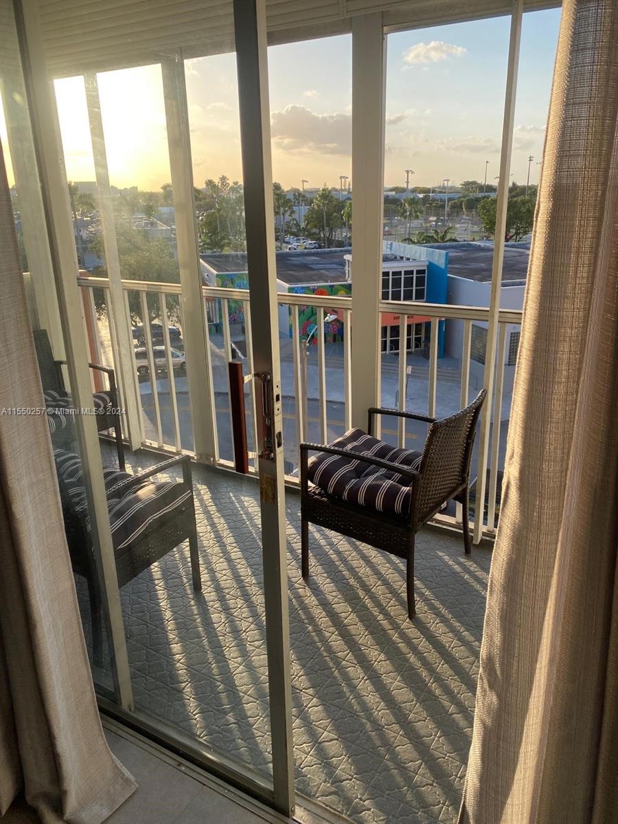 16410 Miami Dr 502, North Miami Beach, Florida 33162, 2 Bedrooms Bedrooms, ,1 BathroomBathrooms,Residential,For Sale,16410 Miami Dr 502,A11550257