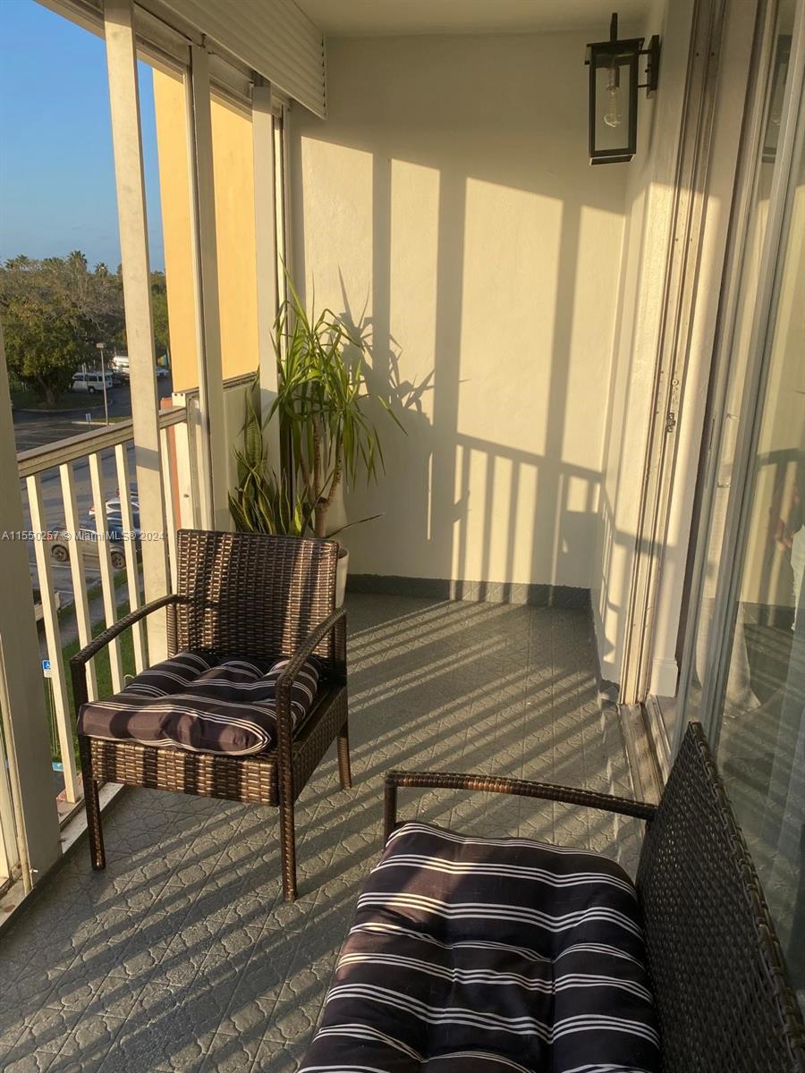 16410 Miami Dr 502, North Miami Beach, Florida 33162, 2 Bedrooms Bedrooms, ,1 BathroomBathrooms,Residential,For Sale,16410 Miami Dr 502,A11550257