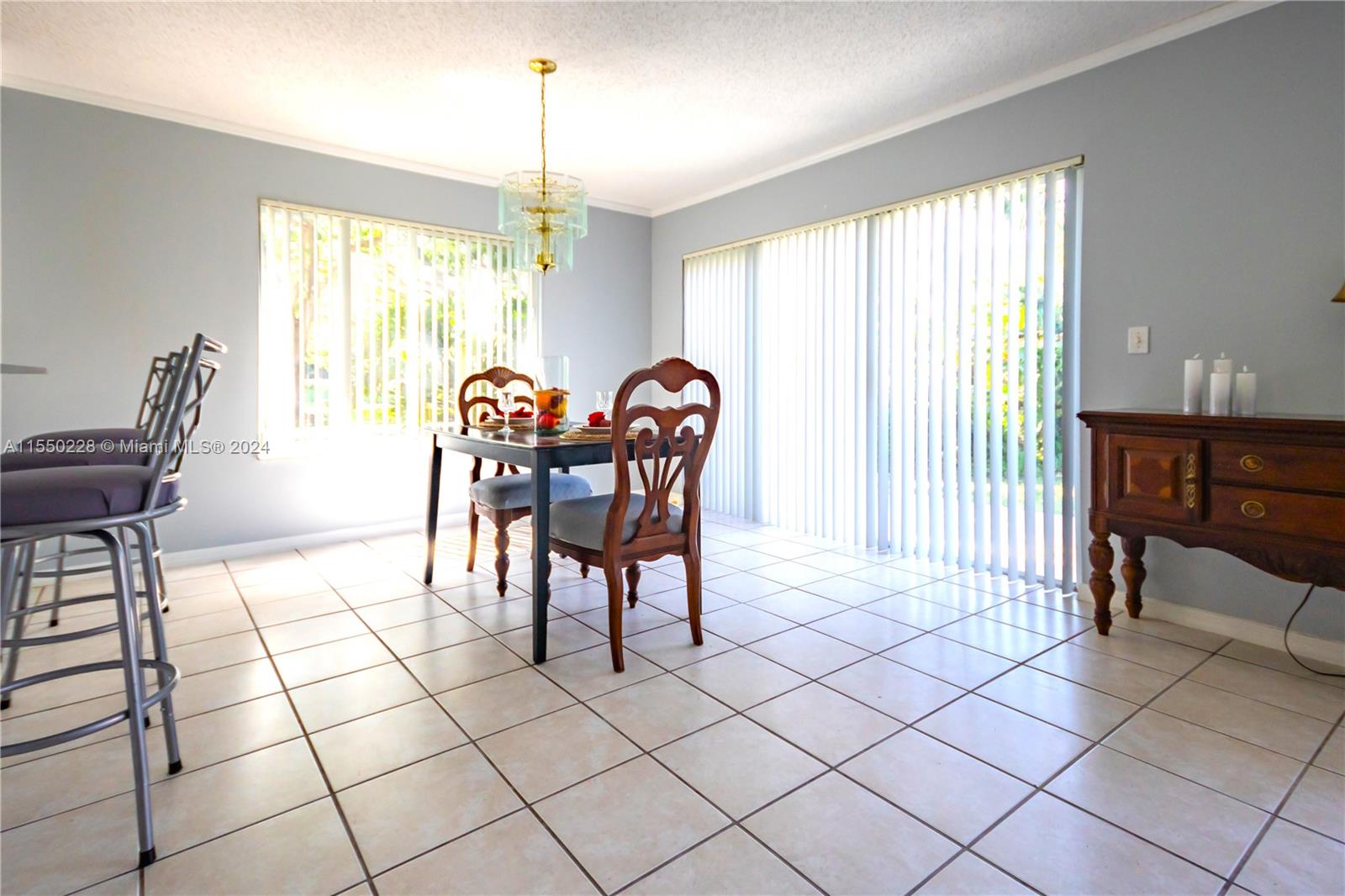 11087 16th Mnr, Davie, FL, 33324 United States, 3 Bedrooms Bedrooms, ,2 BathroomsBathrooms,Residential,For Sale,16th Mnr,A11550228