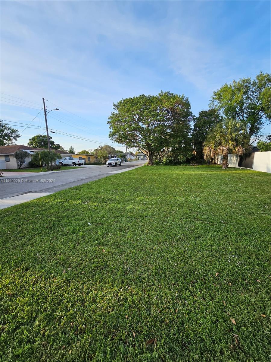 24  Nw Ave  For Sale A11550925, FL