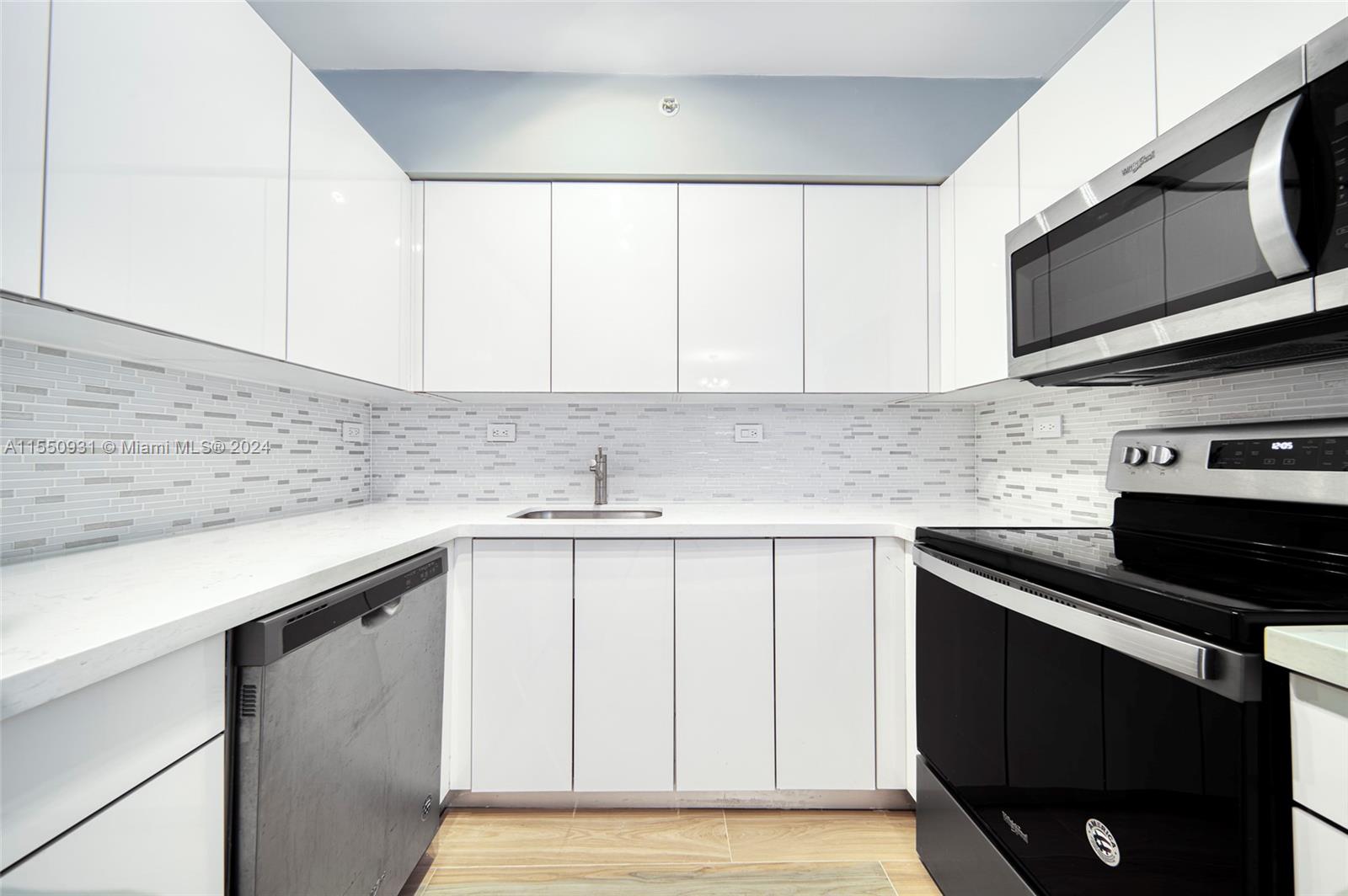 1500 Bay Rd 648S, Miami Beach, Florida 33139, 2 Bedrooms Bedrooms, ,2 BathroomsBathrooms,Residential,For Sale,1500 Bay Rd 648S,A11550931