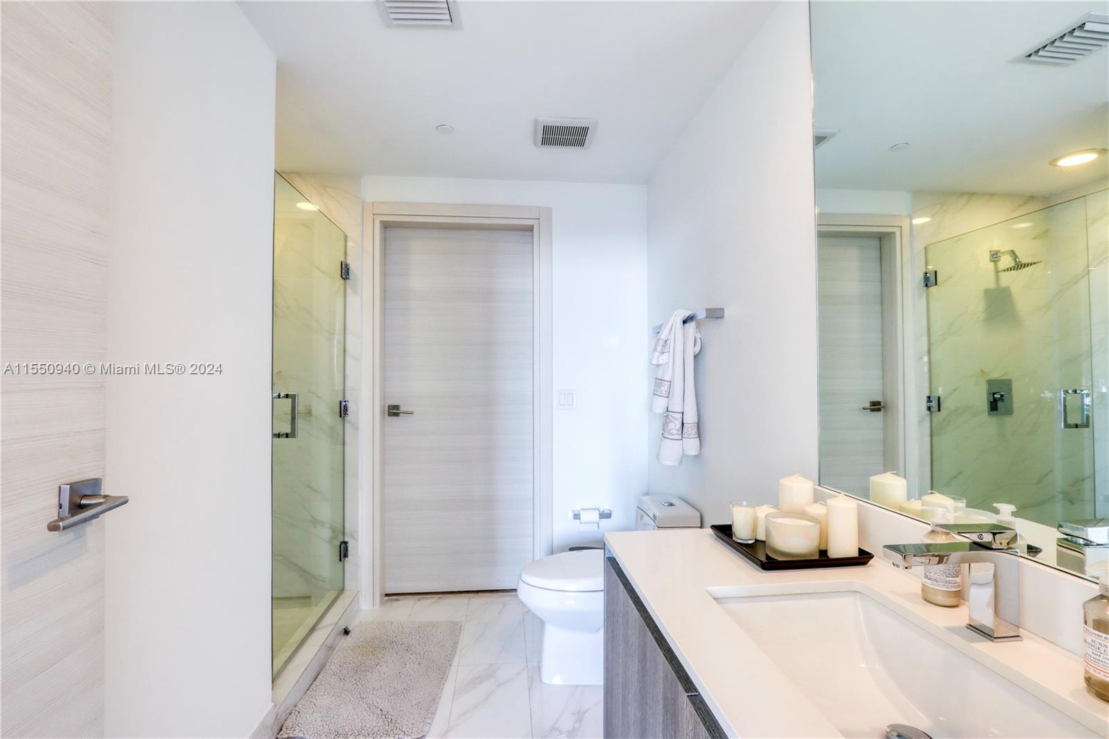 801 Miami Ave, Miami, FL, 33130 United States, 2 Bedrooms Bedrooms, ,2 BathroomsBathrooms,Residential,For Sale,Miami Ave,A11550940