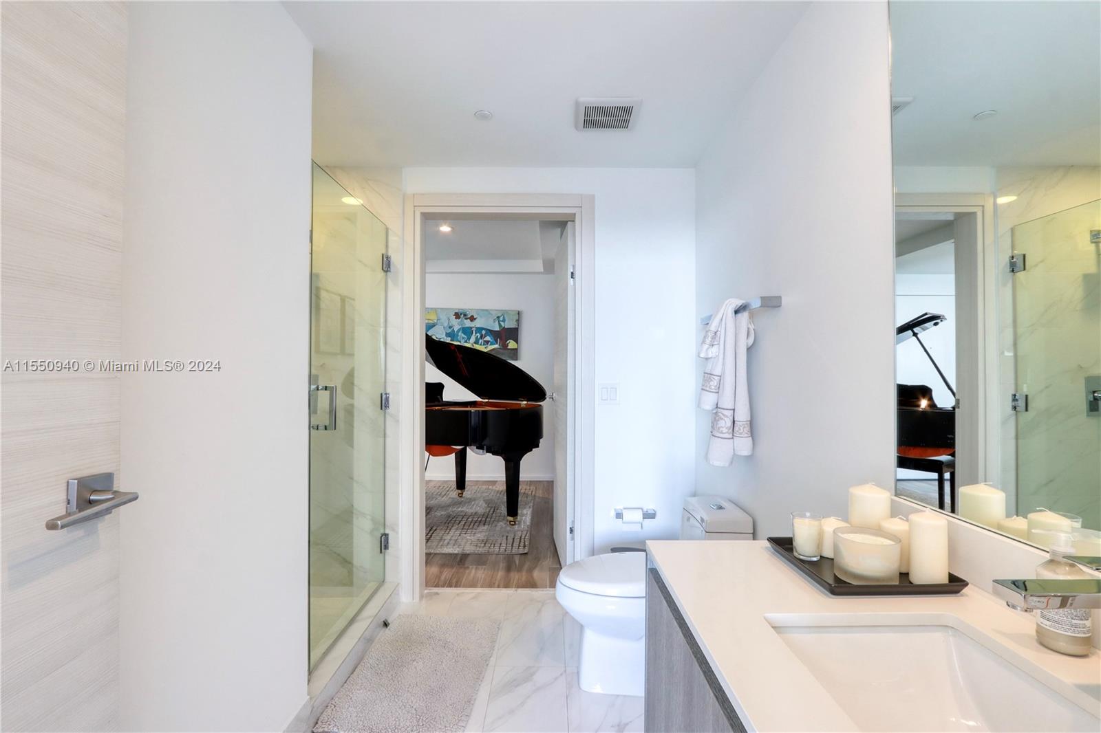 801 Miami Ave, Miami, FL, 33130 United States, 2 Bedrooms Bedrooms, ,2 BathroomsBathrooms,Residential,For Sale,Miami Ave,A11550940