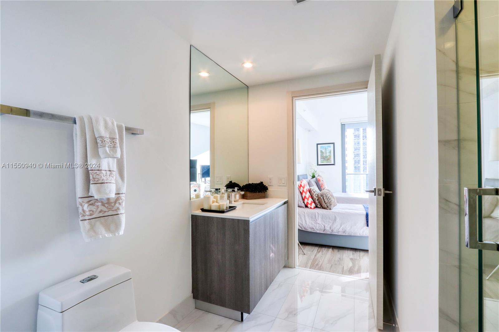801 Miami Ave, Miami, FL, 33130 United States, 2 Bedrooms Bedrooms, ,2 BathroomsBathrooms,Residential,For Sale,Miami Ave,A11550940