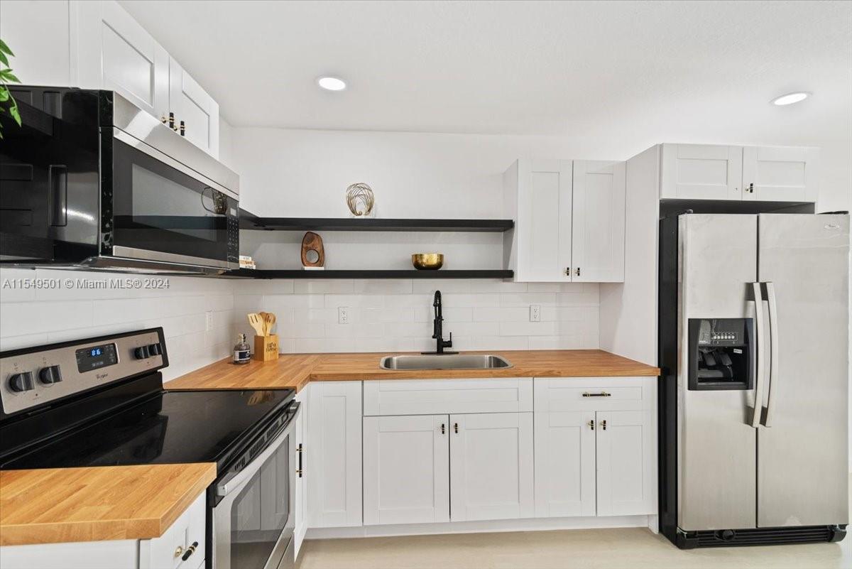 2170 84th St, Miami, FL, 33147 United States, 3 Bedrooms Bedrooms, ,2 BathroomsBathrooms,Residential,For Sale,84th St,A11549501