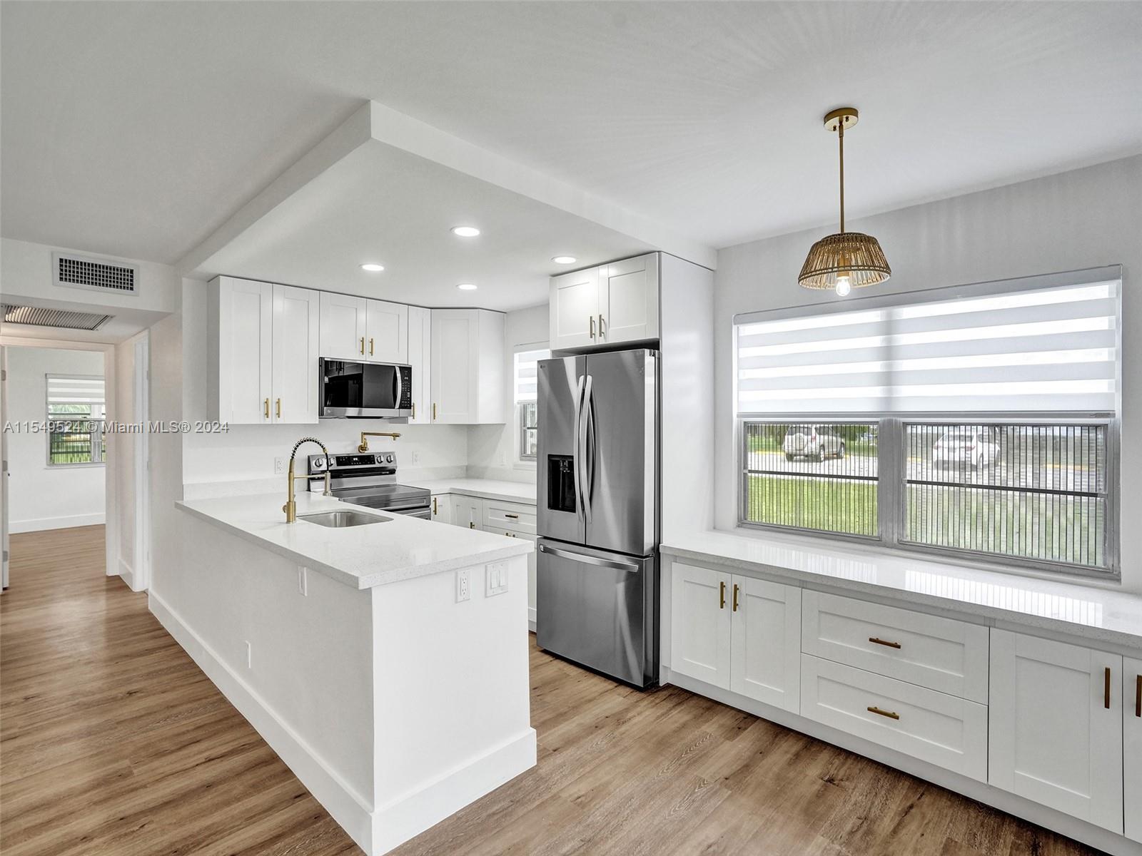 21 Prescott B, Deerfield Beach, FL, 33442 United States, 2 Bedrooms Bedrooms, ,1 BathroomBathrooms,Residential,For Sale,Prescott B,A11549524