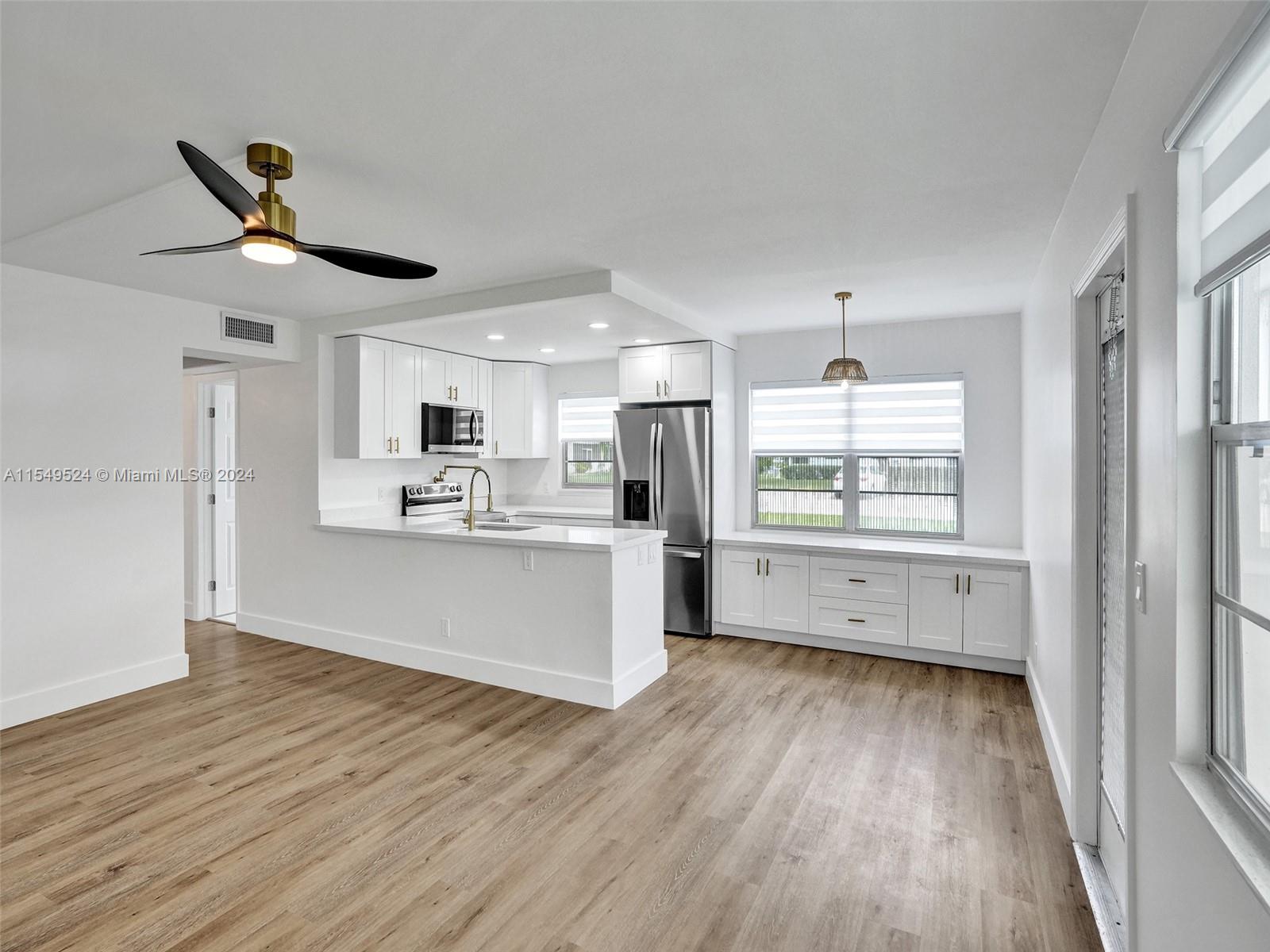 21 Prescott B, Deerfield Beach, FL, 33442 United States, 2 Bedrooms Bedrooms, ,1 BathroomBathrooms,Residential,For Sale,Prescott B,A11549524