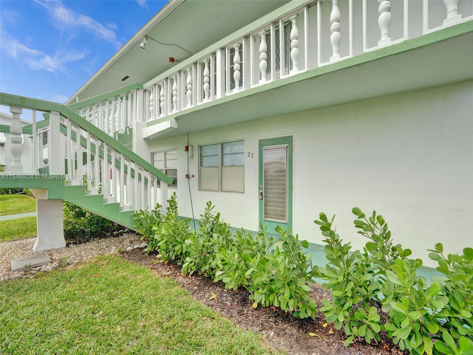 21 Prescott B, Deerfield Beach, FL, 33442 United States, 2 Bedrooms Bedrooms, ,1 BathroomBathrooms,Residential,For Sale,Prescott B,A11549524