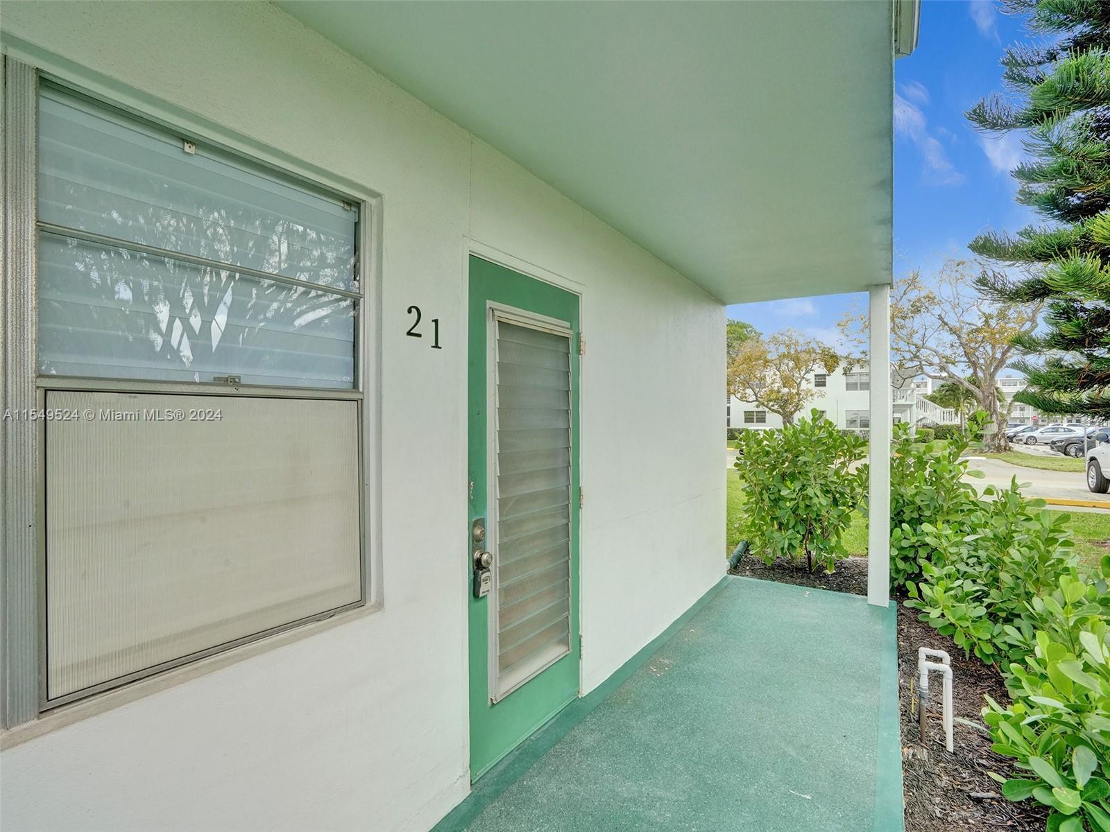 21 Prescott B, Deerfield Beach, FL, 33442 United States, 2 Bedrooms Bedrooms, ,1 BathroomBathrooms,Residential,For Sale,Prescott B,A11549524