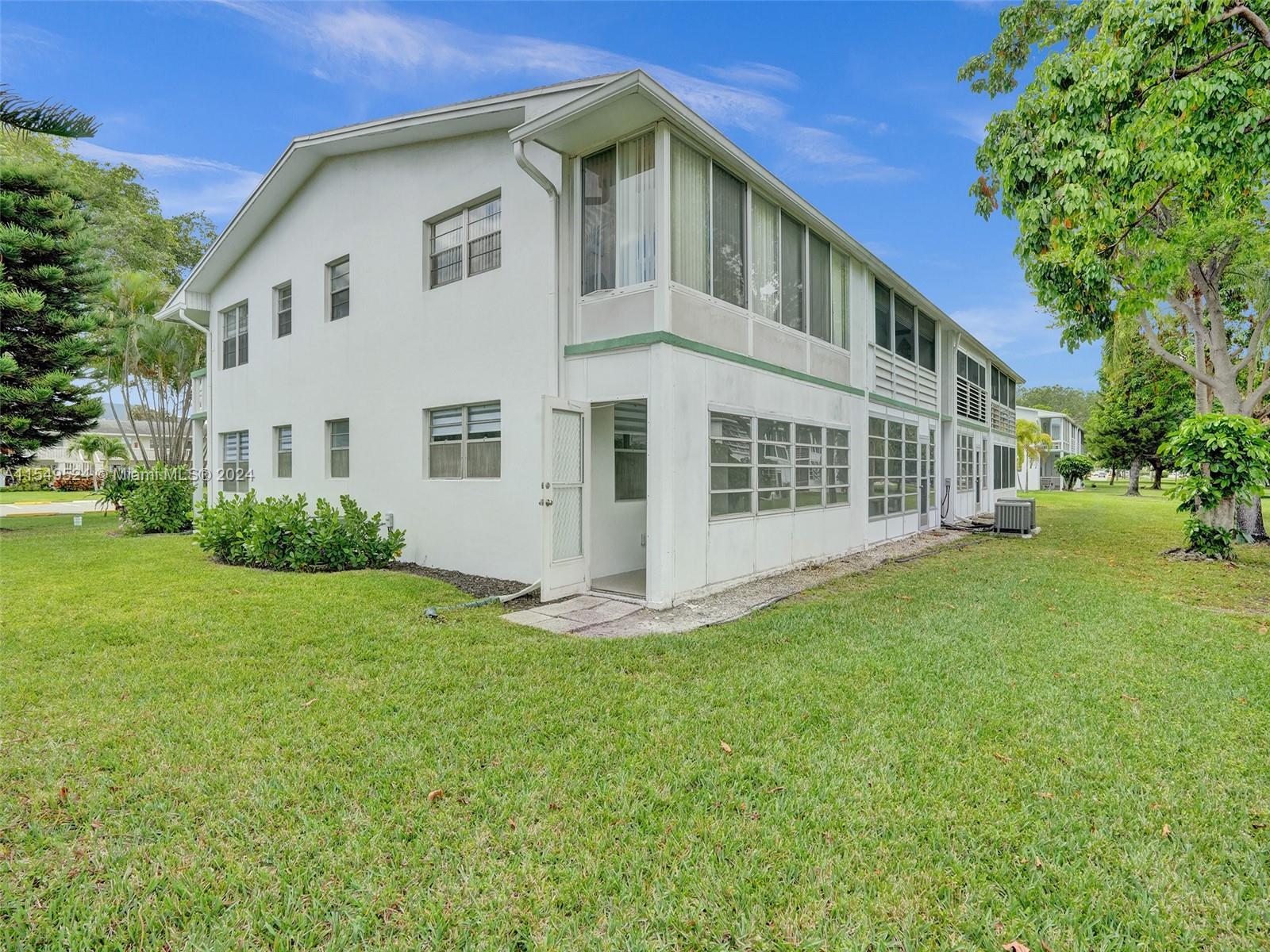 21 Prescott B, Deerfield Beach, FL, 33442 United States, 2 Bedrooms Bedrooms, ,1 BathroomBathrooms,Residential,For Sale,Prescott B,A11549524