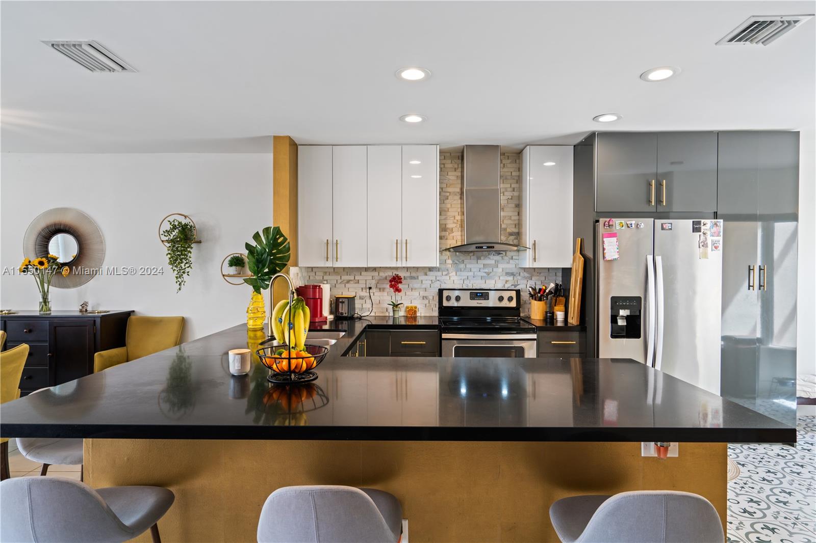 9775 NW 44th Ter 9775, Doral, Florida 33178, 3 Bedrooms Bedrooms, ,2 BathroomsBathrooms,Residential,For Sale,9775 NW 44th Ter 9775,A11550147