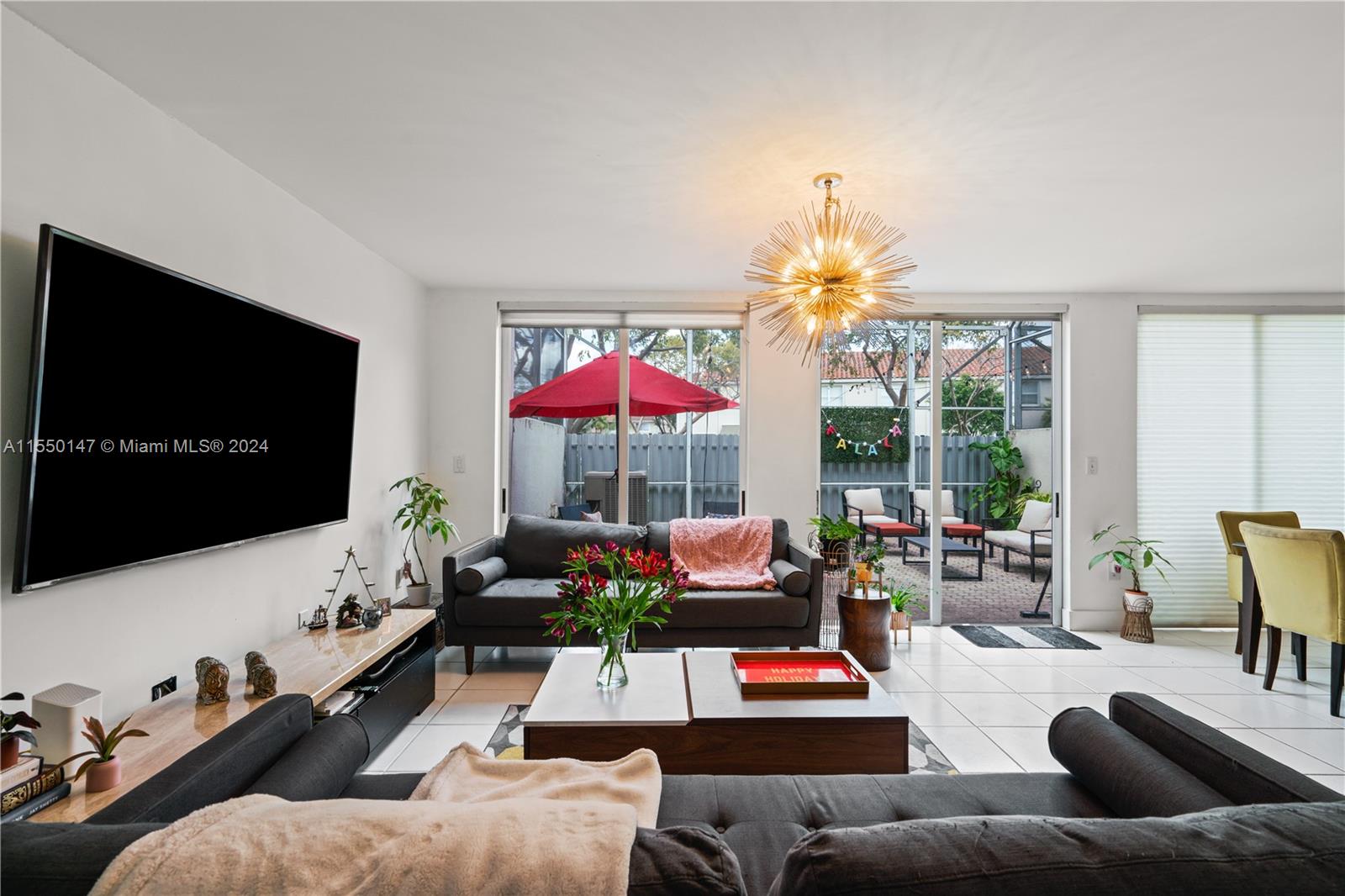 9775 NW 44th Ter 9775, Doral, Florida 33178, 3 Bedrooms Bedrooms, ,2 BathroomsBathrooms,Residential,For Sale,9775 NW 44th Ter 9775,A11550147