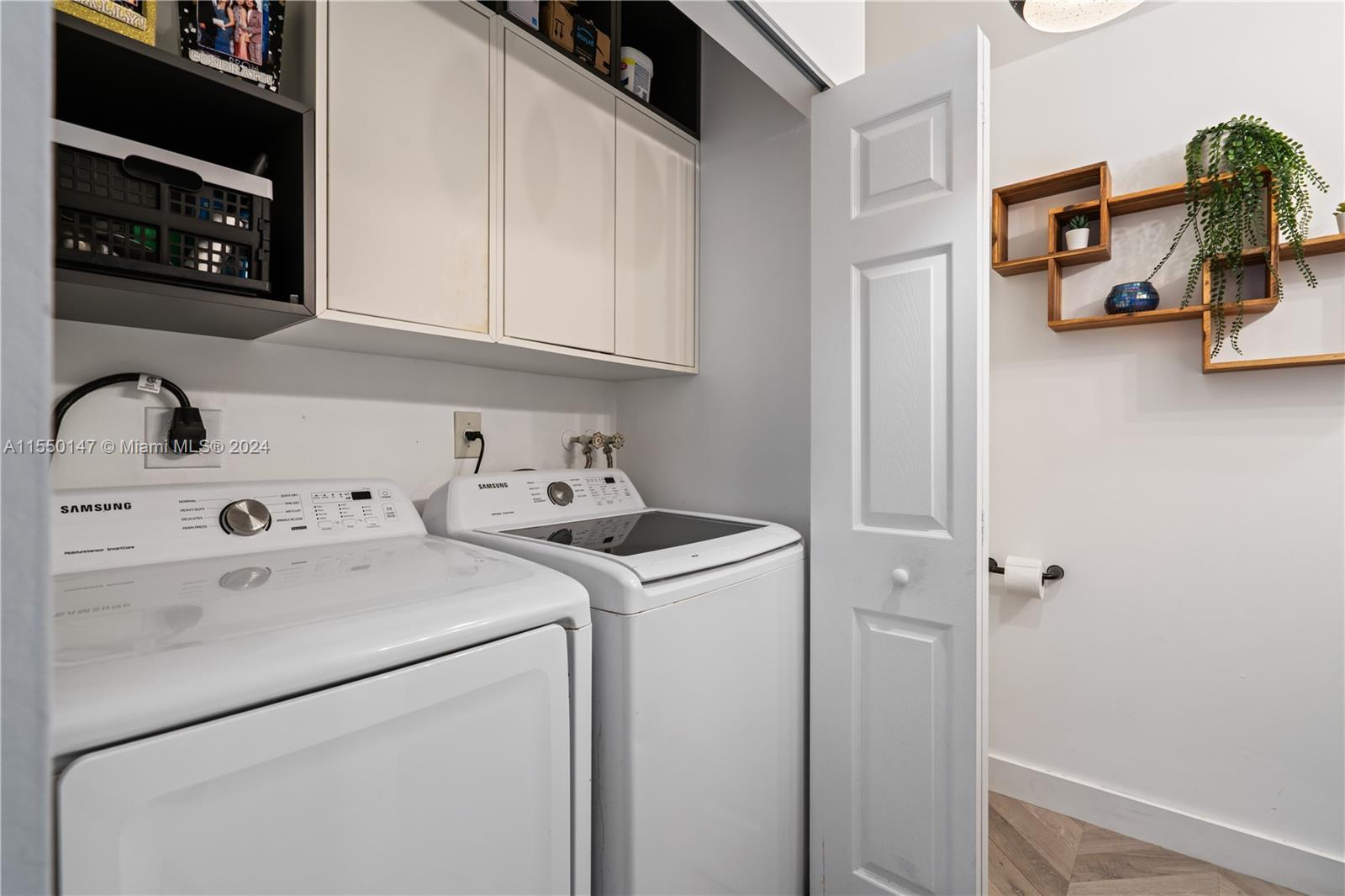 9775 NW 44th Ter 9775, Doral, Florida 33178, 3 Bedrooms Bedrooms, ,2 BathroomsBathrooms,Residential,For Sale,9775 NW 44th Ter 9775,A11550147