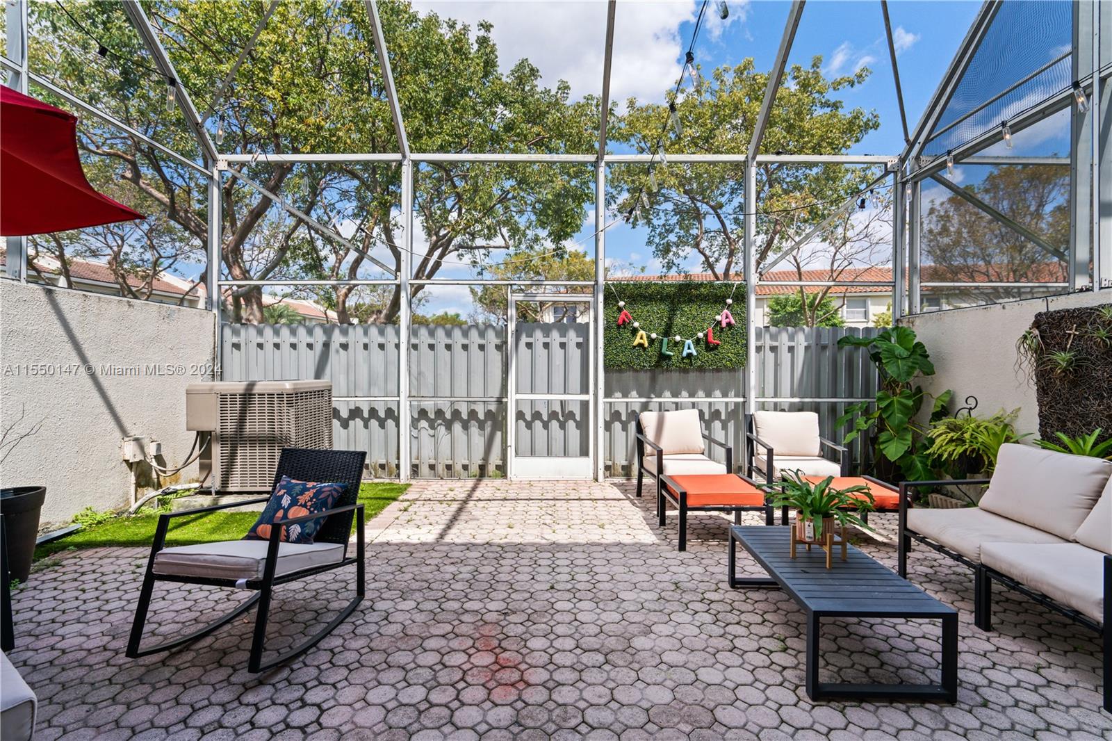 9775 NW 44th Ter 9775, Doral, Florida 33178, 3 Bedrooms Bedrooms, ,2 BathroomsBathrooms,Residential,For Sale,9775 NW 44th Ter 9775,A11550147