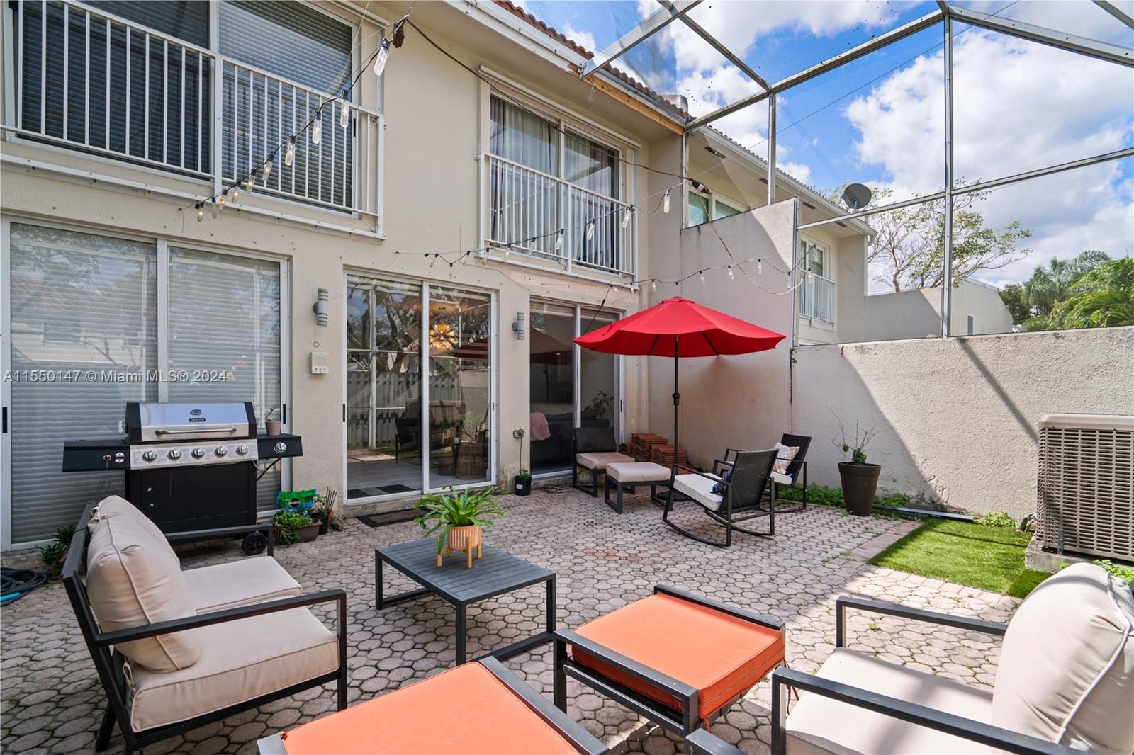 9775 NW 44th Ter 9775, Doral, Florida 33178, 3 Bedrooms Bedrooms, ,2 BathroomsBathrooms,Residential,For Sale,9775 NW 44th Ter 9775,A11550147