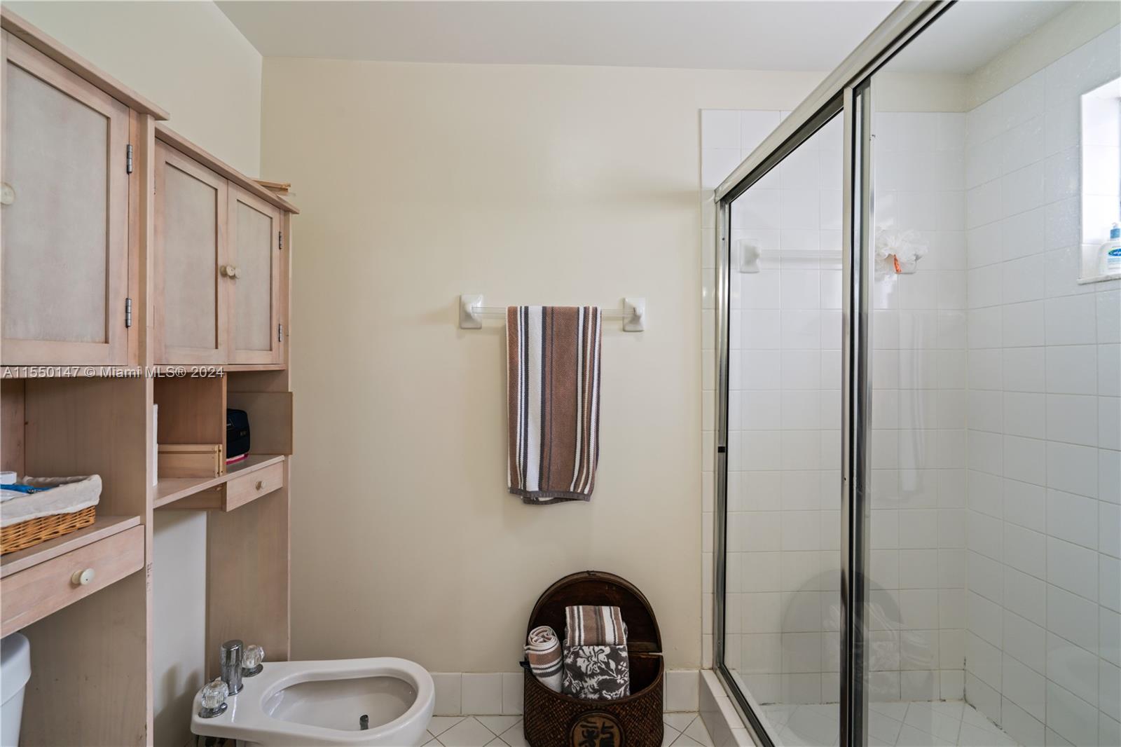 9775 NW 44th Ter 9775, Doral, Florida 33178, 3 Bedrooms Bedrooms, ,2 BathroomsBathrooms,Residential,For Sale,9775 NW 44th Ter 9775,A11550147