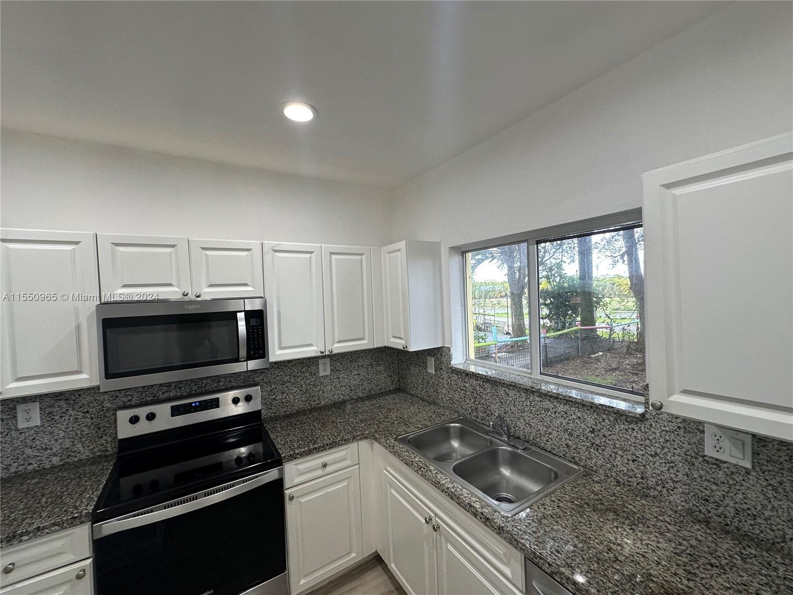 3147 4th St, Homestead, FL, 33033 United States, 3 Bedrooms Bedrooms, ,3 BathroomsBathrooms,Residential,For Sale,4th St,A11550965