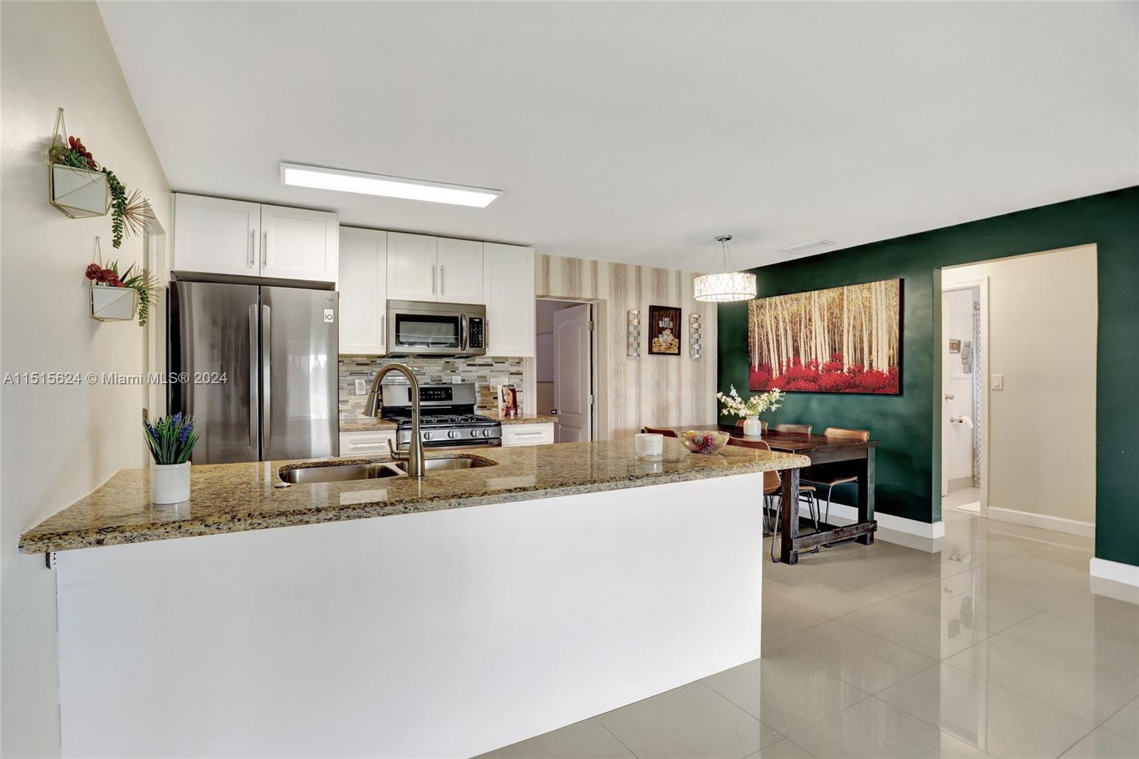 6807 29th St, Sunrise, FL, 33313 United States, 3 Bedrooms Bedrooms, ,2 BathroomsBathrooms,Residential,For Sale,29th St,A11515624