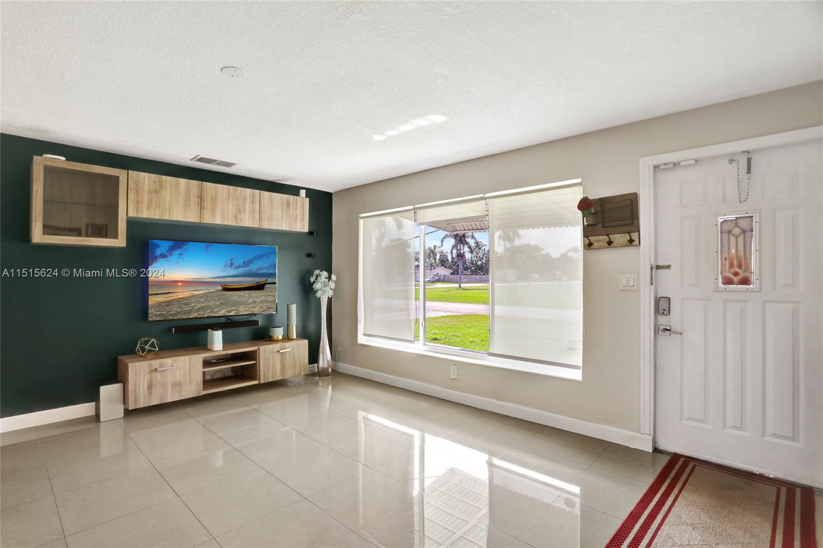 6807 29th St, Sunrise, FL, 33313 United States, 3 Bedrooms Bedrooms, ,2 BathroomsBathrooms,Residential,For Sale,29th St,A11515624
