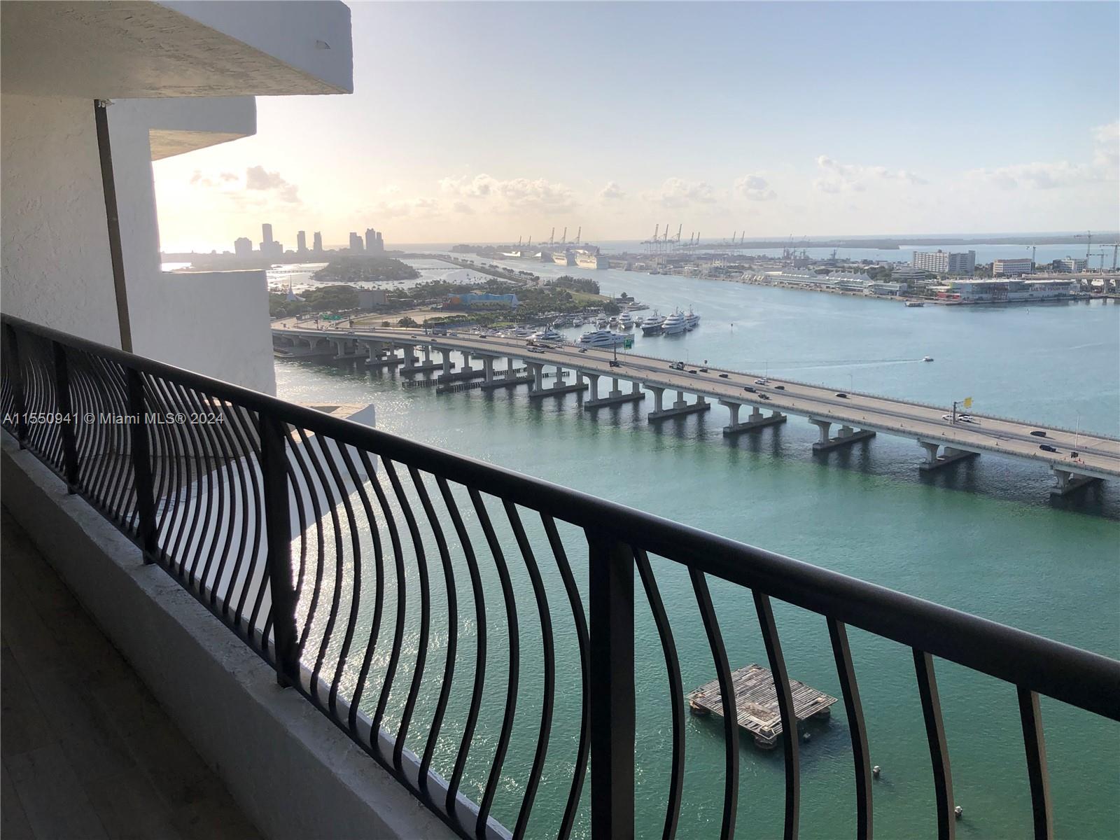 555 NE 15th St 32J, Miami, Florida 33132, 1 Bedroom Bedrooms, ,1 BathroomBathrooms,Residential,For Sale,555 NE 15th St 32J,A11550941