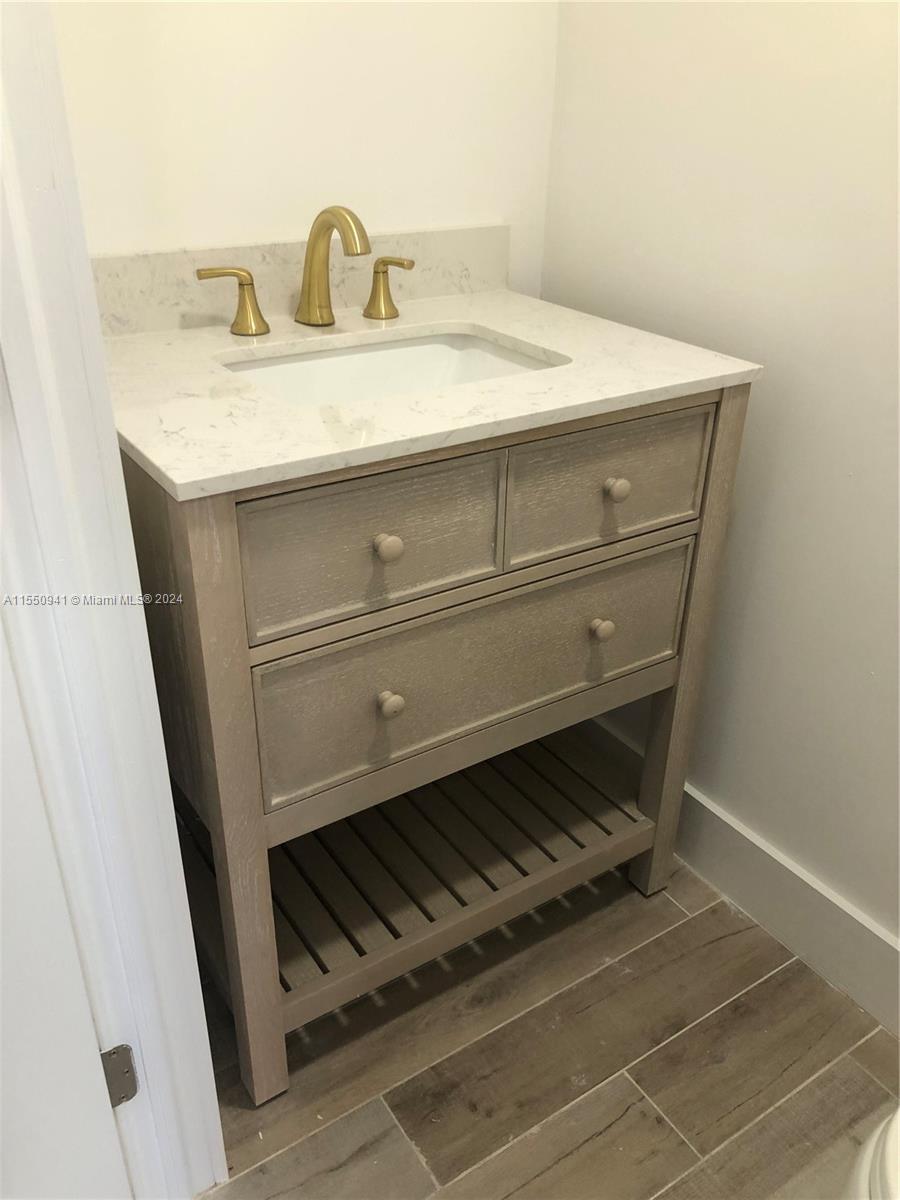 555 15th St, Miami, FL, 33132 United States, 1 Bedroom Bedrooms, ,1 BathroomBathrooms,Residential,For Sale,15th St,A11550941