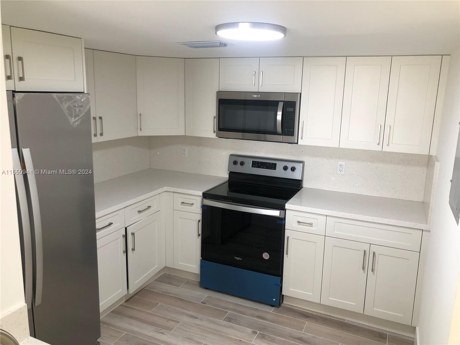 555 15th St, Miami, FL, 33132 United States, 1 Bedroom Bedrooms, ,1 BathroomBathrooms,Residential,For Sale,15th St,A11550941