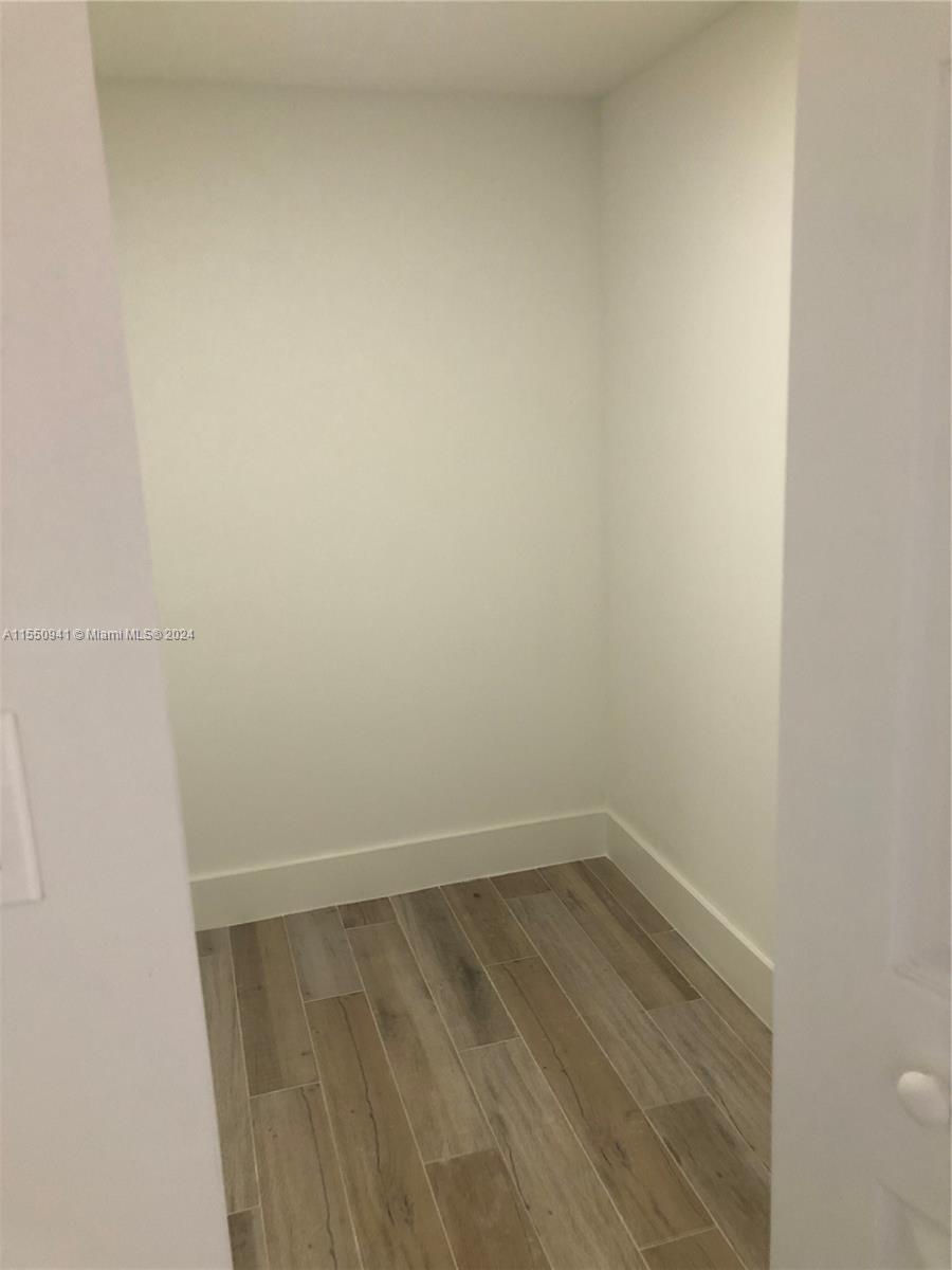 555 15th St, Miami, FL, 33132 United States, 1 Bedroom Bedrooms, ,1 BathroomBathrooms,Residential,For Sale,15th St,A11550941