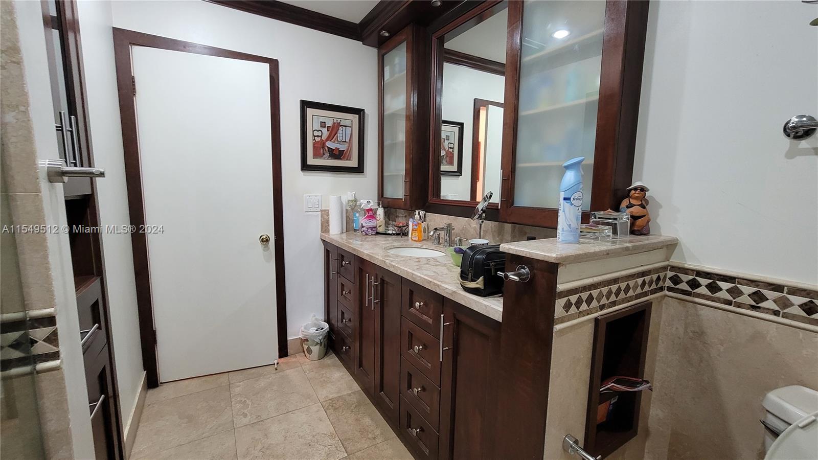 Miami, FL, 33187 United States, 4 Bedrooms Bedrooms, ,2 BathroomsBathrooms,Residential,For Sale,A11549512