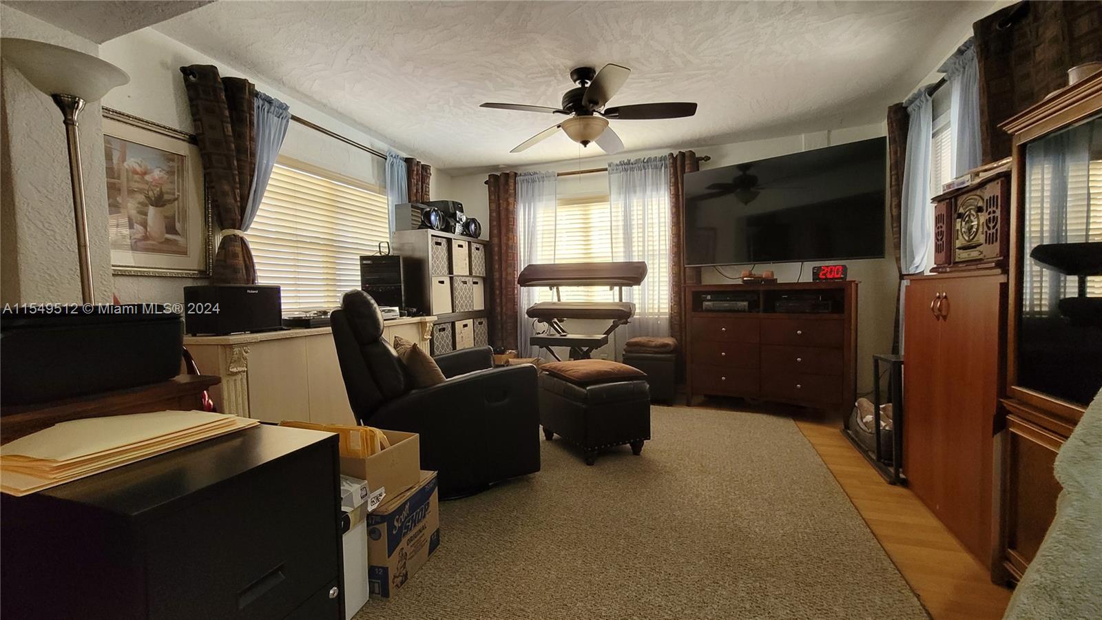 Miami, FL, 33187 United States, 4 Bedrooms Bedrooms, ,2 BathroomsBathrooms,Residential,For Sale,A11549512