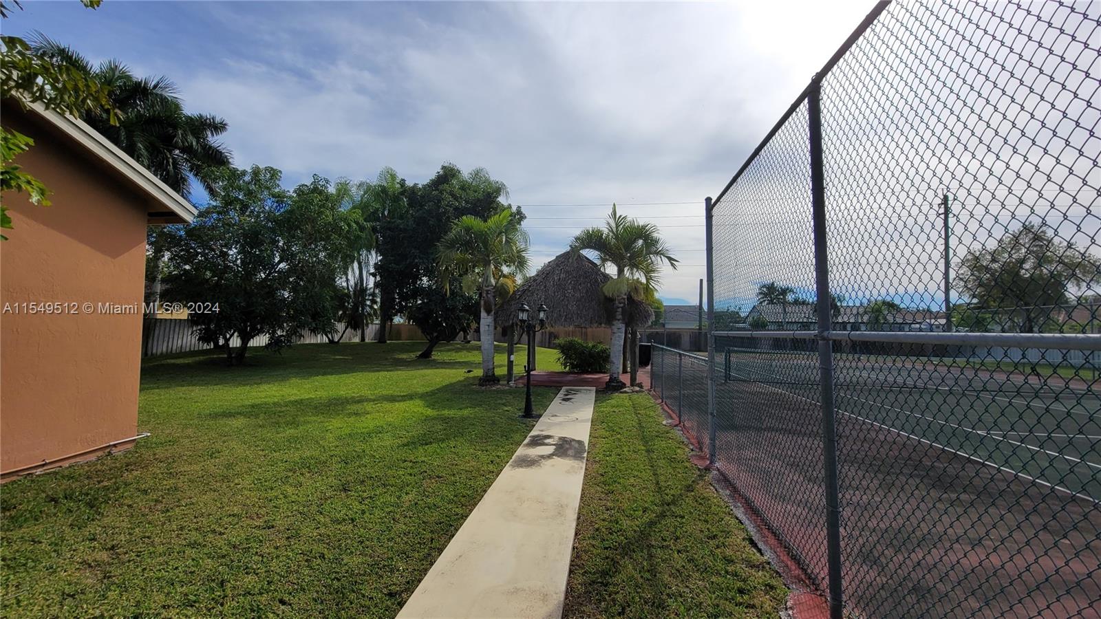 Miami, FL, 33187 United States, 4 Bedrooms Bedrooms, ,2 BathroomsBathrooms,Residential,For Sale,A11549512
