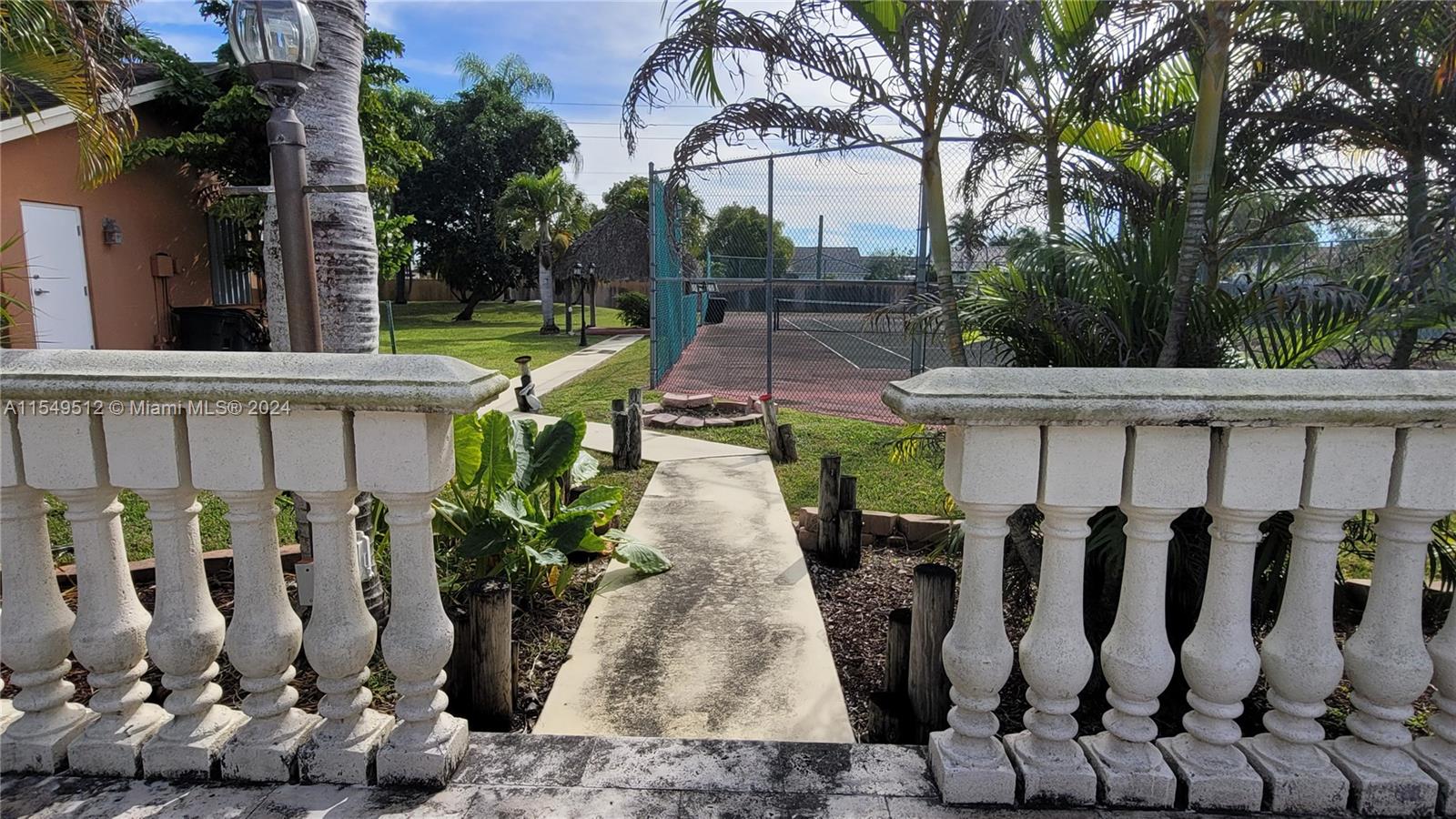 Miami, FL, 33187 United States, 4 Bedrooms Bedrooms, ,2 BathroomsBathrooms,Residential,For Sale,A11549512