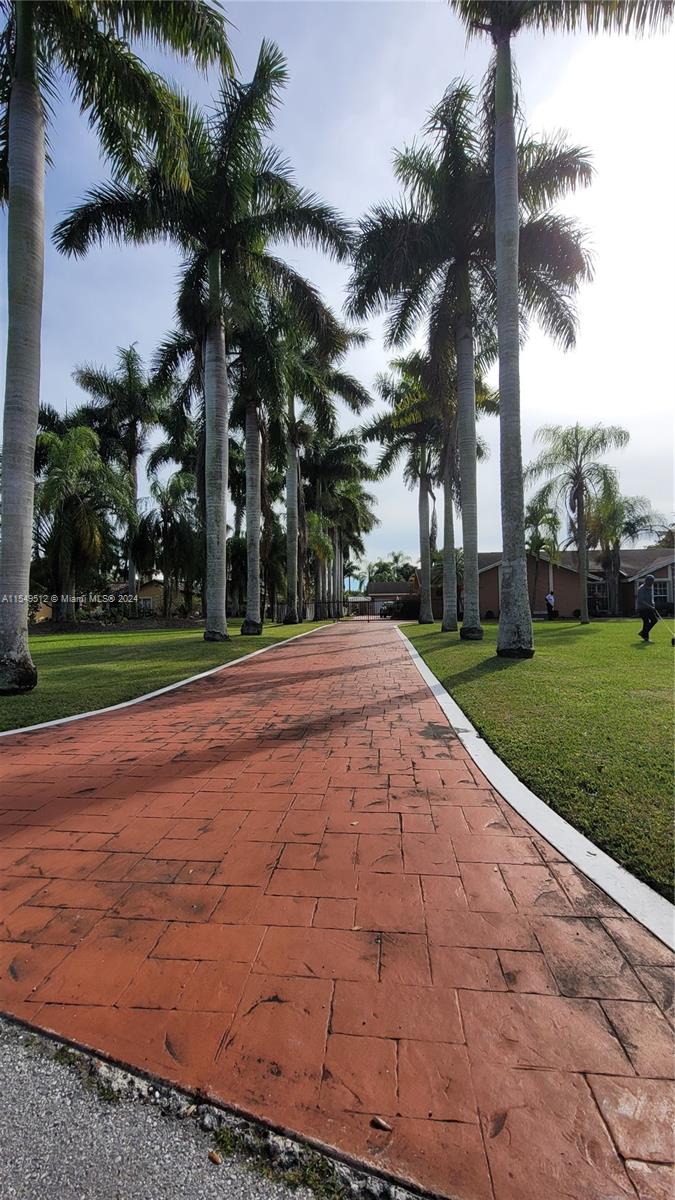 Miami, FL, 33187 United States, 4 Bedrooms Bedrooms, ,2 BathroomsBathrooms,Residential,For Sale,A11549512