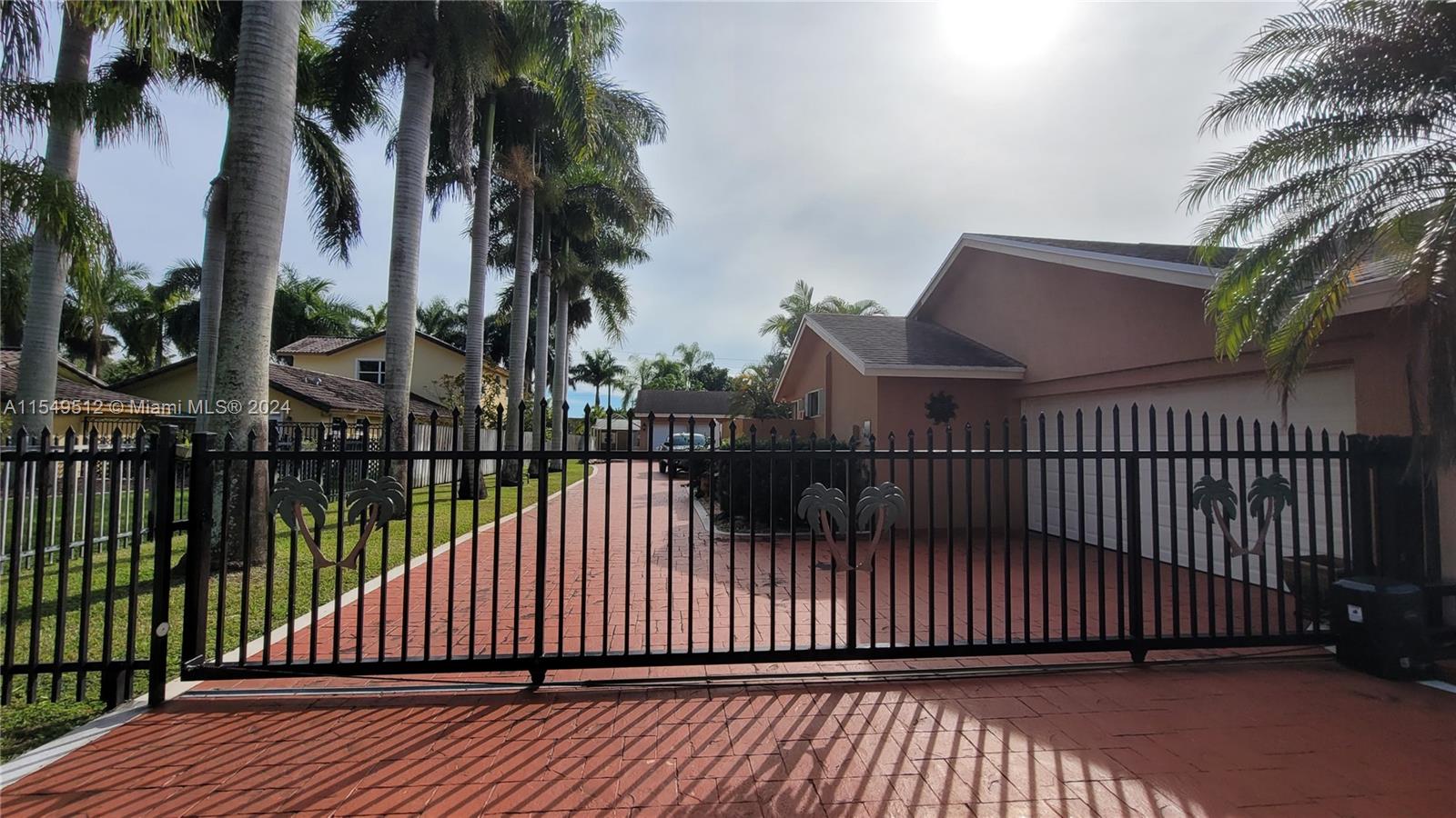 Miami, FL, 33187 United States, 4 Bedrooms Bedrooms, ,2 BathroomsBathrooms,Residential,For Sale,A11549512