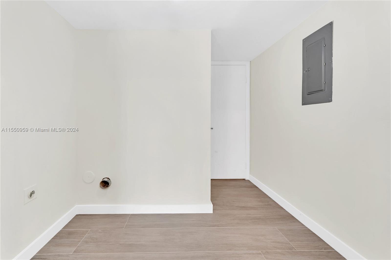1072 131st Pl Ct, Miami, FL, 33184 United States, 3 Bedrooms Bedrooms, ,3 BathroomsBathrooms,Residential,For Sale,131st Pl Ct,A11550959