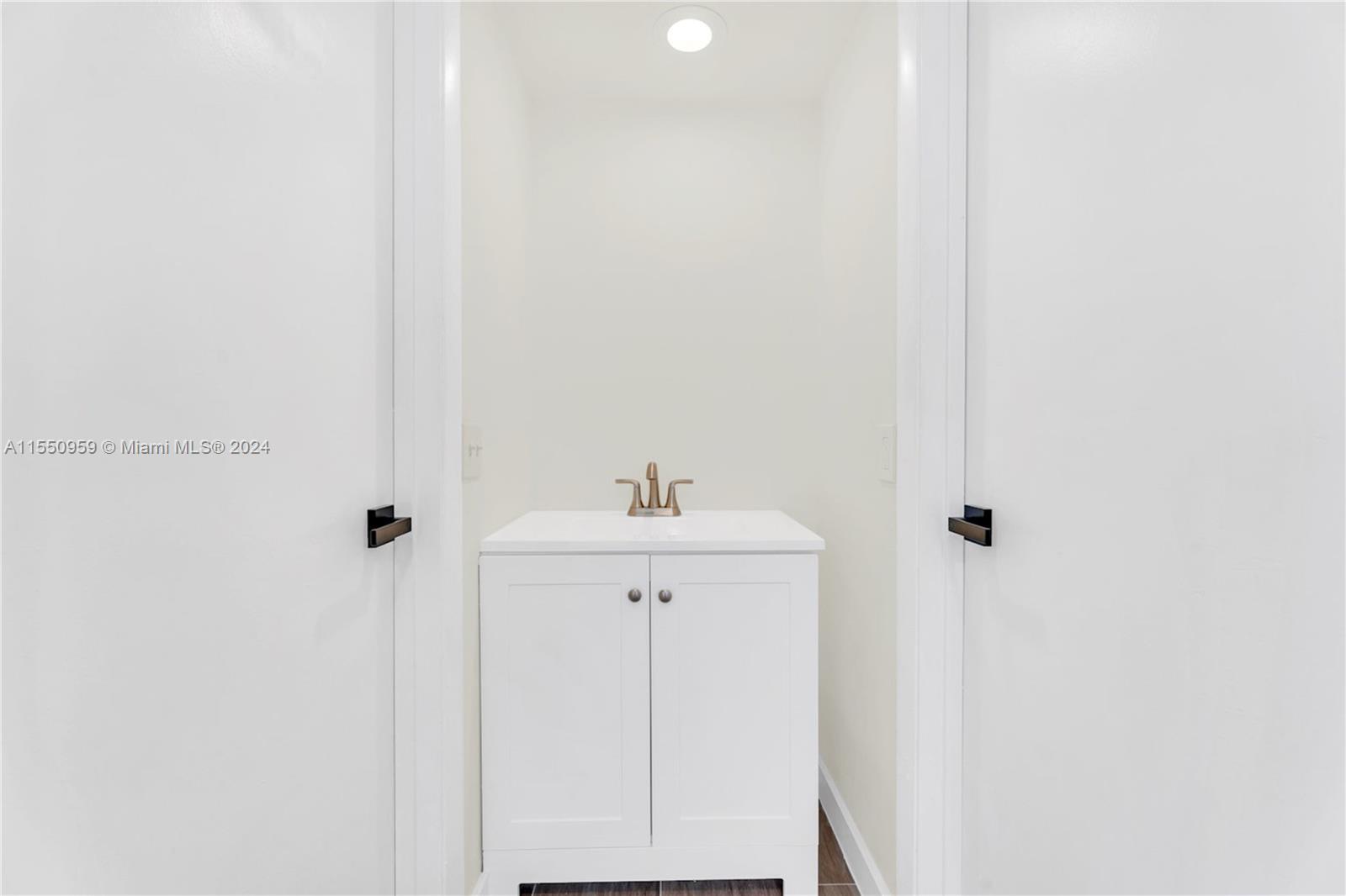 1072 131st Pl Ct, Miami, FL, 33184 United States, 3 Bedrooms Bedrooms, ,3 BathroomsBathrooms,Residential,For Sale,131st Pl Ct,A11550959