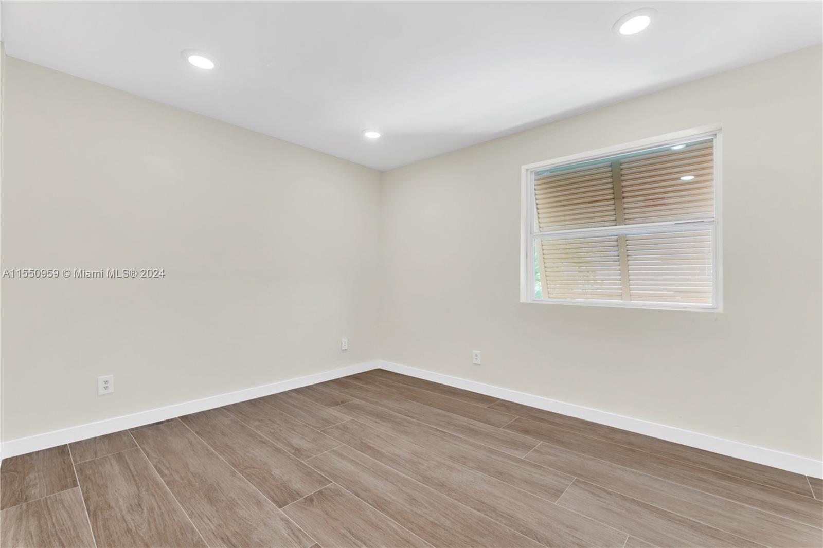 1072 131st Pl Ct, Miami, FL, 33184 United States, 3 Bedrooms Bedrooms, ,3 BathroomsBathrooms,Residential,For Sale,131st Pl Ct,A11550959