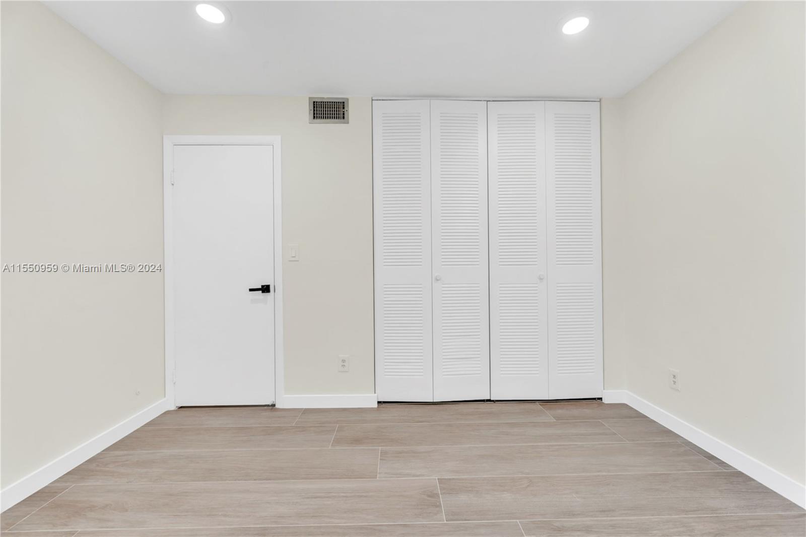 1072 131st Pl Ct, Miami, FL, 33184 United States, 3 Bedrooms Bedrooms, ,3 BathroomsBathrooms,Residential,For Sale,131st Pl Ct,A11550959