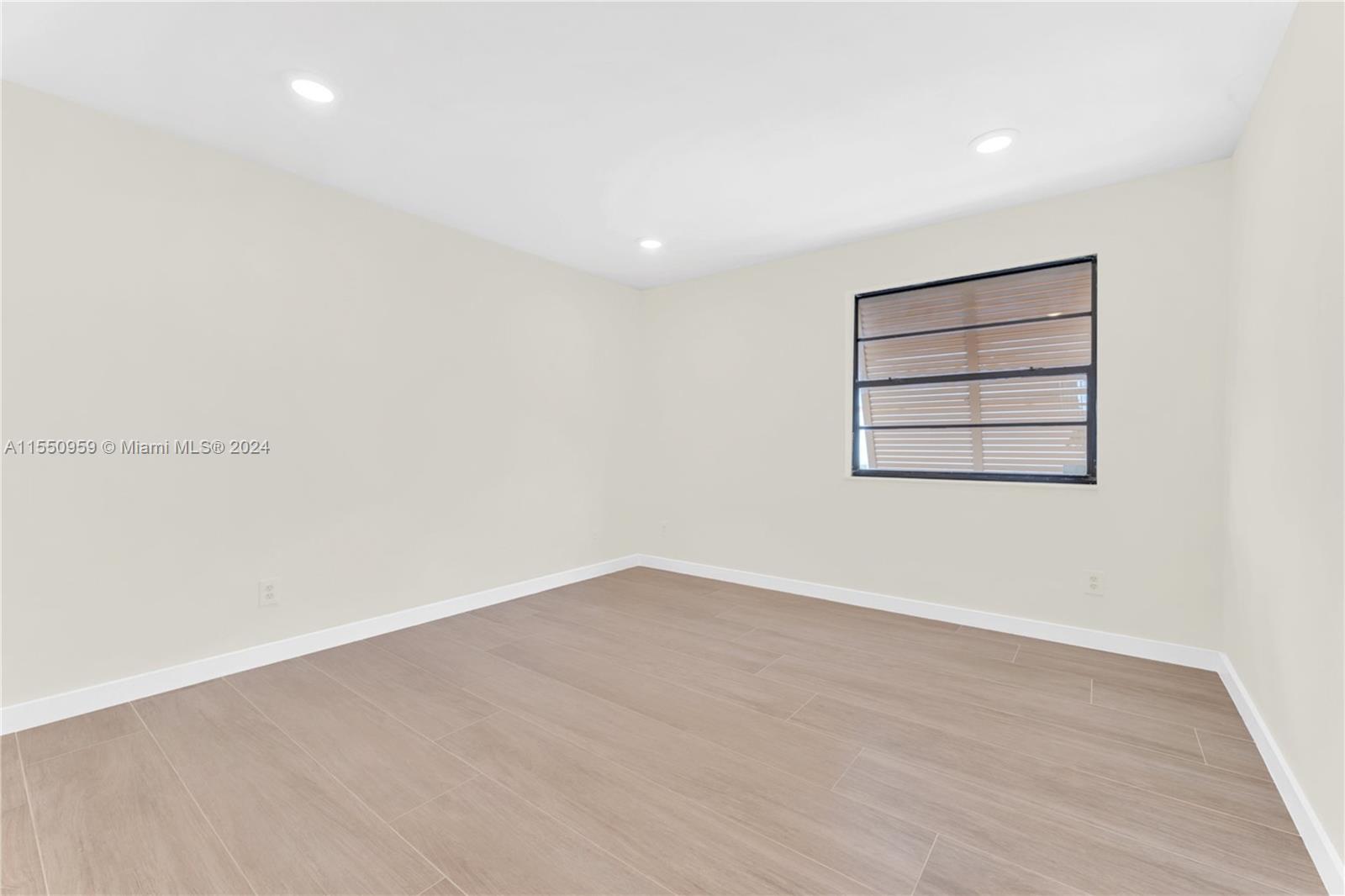 1072 131st Pl Ct, Miami, FL, 33184 United States, 3 Bedrooms Bedrooms, ,3 BathroomsBathrooms,Residential,For Sale,131st Pl Ct,A11550959