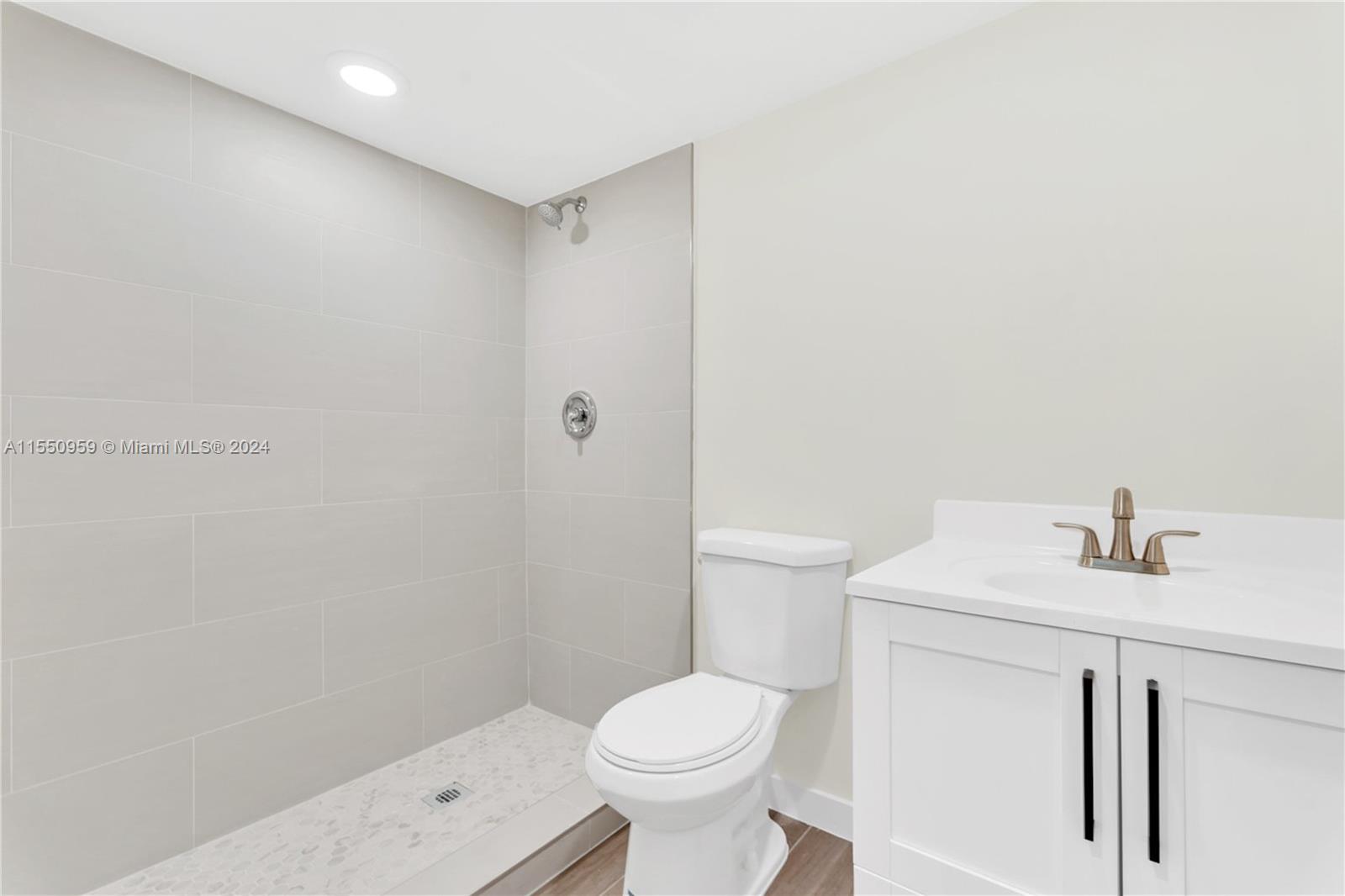 1072 131st Pl Ct, Miami, FL, 33184 United States, 3 Bedrooms Bedrooms, ,3 BathroomsBathrooms,Residential,For Sale,131st Pl Ct,A11550959
