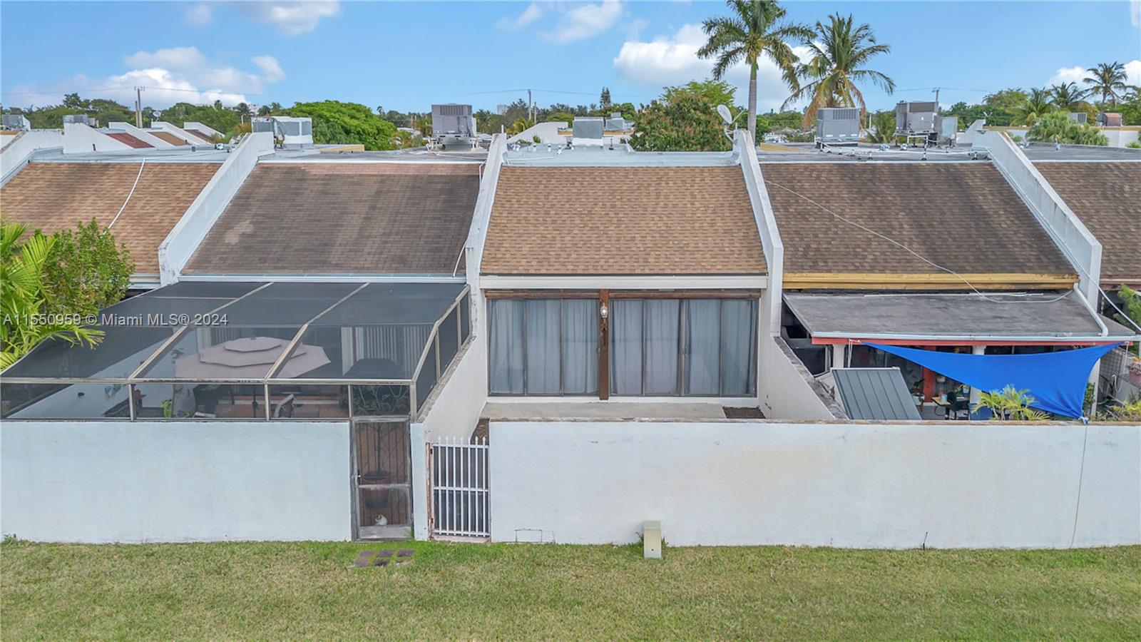 1072 131st Pl Ct, Miami, FL, 33184 United States, 3 Bedrooms Bedrooms, ,3 BathroomsBathrooms,Residential,For Sale,131st Pl Ct,A11550959