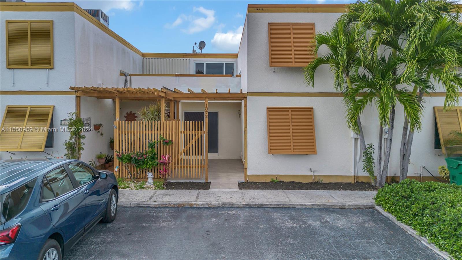 1072 131st Pl Ct, Miami, FL, 33184 United States, 3 Bedrooms Bedrooms, ,3 BathroomsBathrooms,Residential,For Sale,131st Pl Ct,A11550959