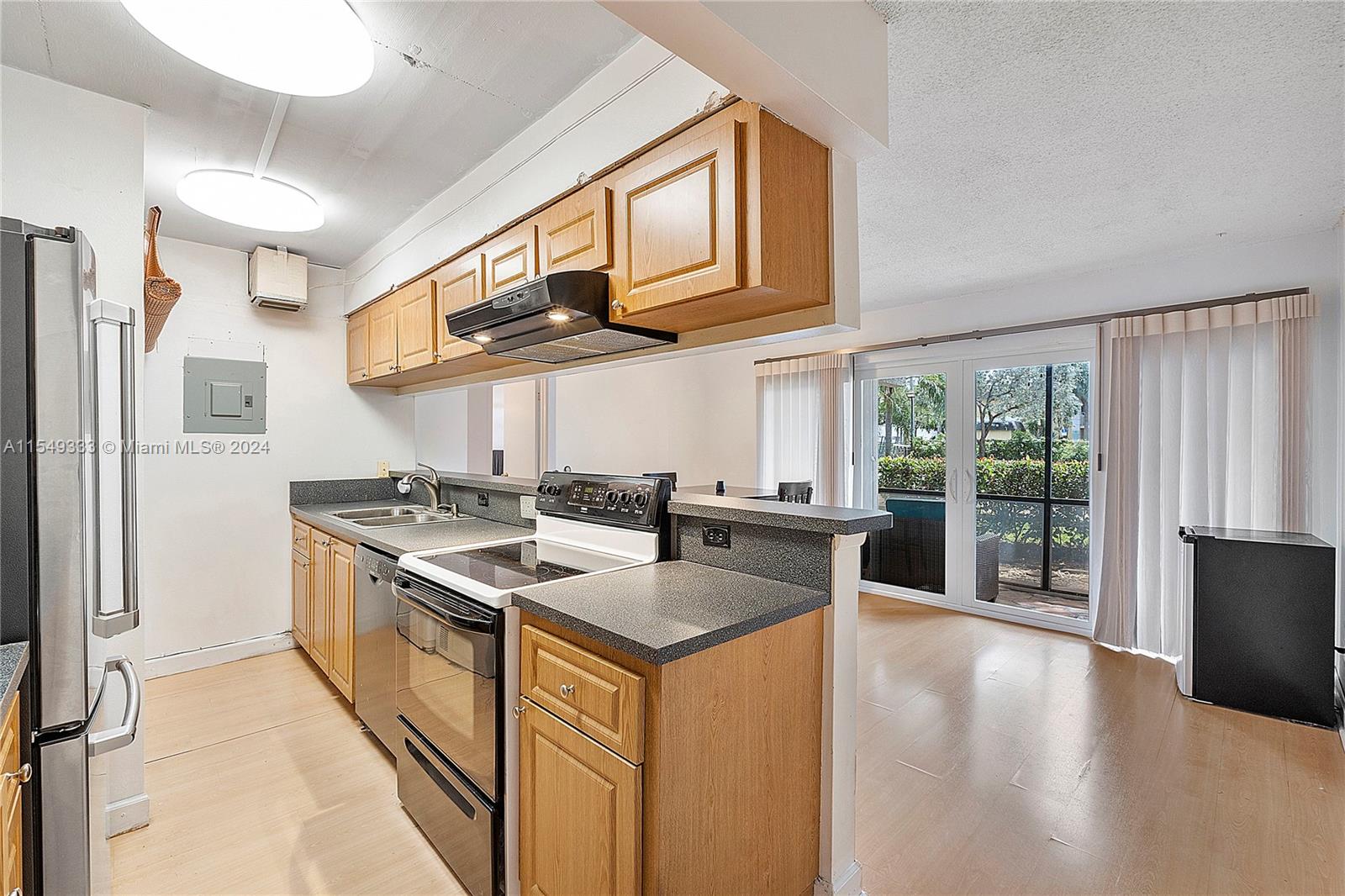 5256 6th Ave, Oakland Park, FL, 33334 United States, 3 Bedrooms Bedrooms, ,2 BathroomsBathrooms,Residential,For Sale,6th Ave,A11549333