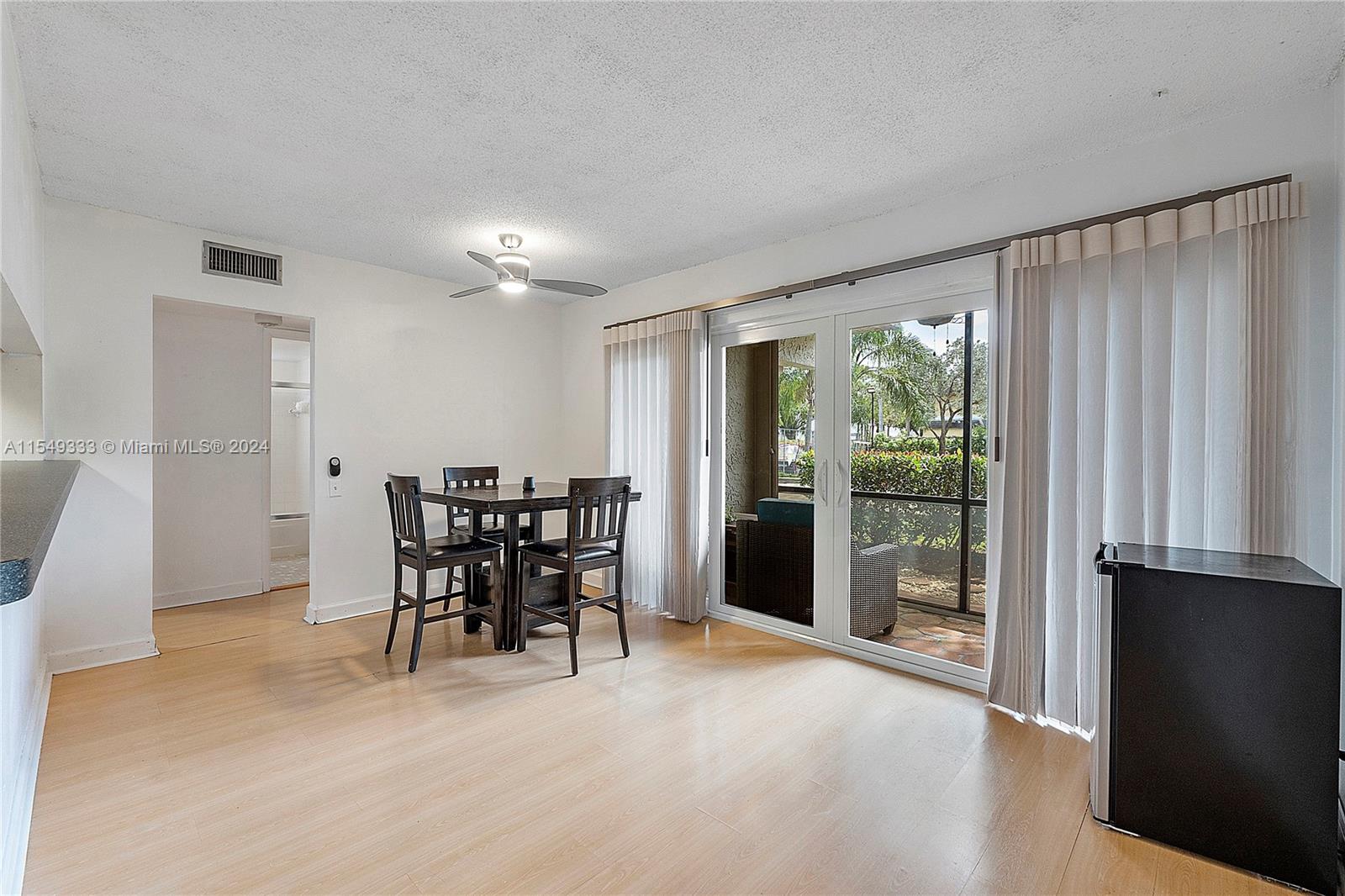 5256 6th Ave, Oakland Park, FL, 33334 United States, 3 Bedrooms Bedrooms, ,2 BathroomsBathrooms,Residential,For Sale,6th Ave,A11549333