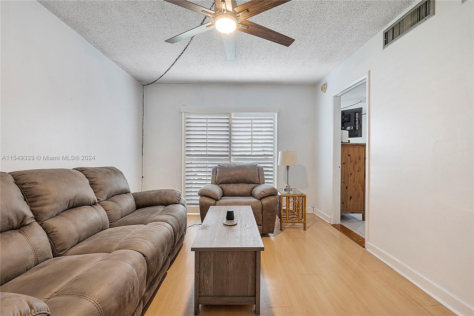 5256 6th Ave, Oakland Park, FL, 33334 United States, 3 Bedrooms Bedrooms, ,2 BathroomsBathrooms,Residential,For Sale,6th Ave,A11549333