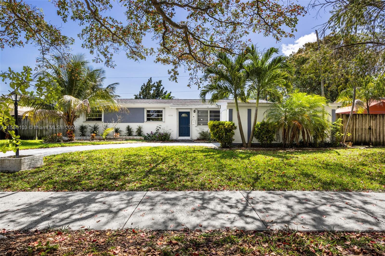 8762 SW 192nd St  For Sale A11550103, FL