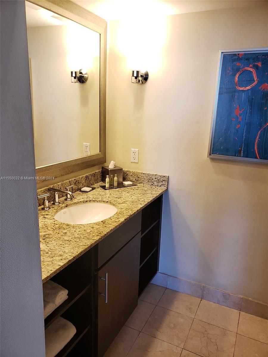2670 E Sunrise Blvd 930, Fort Lauderdale, Florida 33304, 1 Bedroom Bedrooms, ,1 BathroomBathrooms,Residential,For Sale,2670 E Sunrise Blvd 930,A11550032
