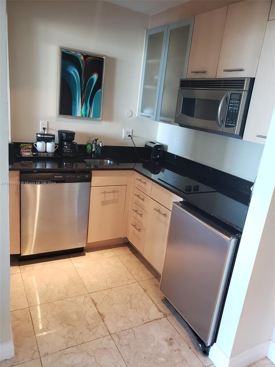 2670 E Sunrise Blvd 930, Fort Lauderdale, Florida 33304, 1 Bedroom Bedrooms, ,1 BathroomBathrooms,Residential,For Sale,2670 E Sunrise Blvd 930,A11550032